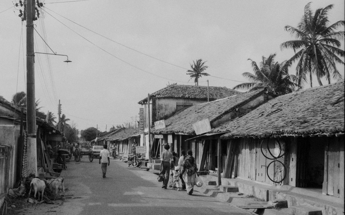 Puttalam street scenery, 1984