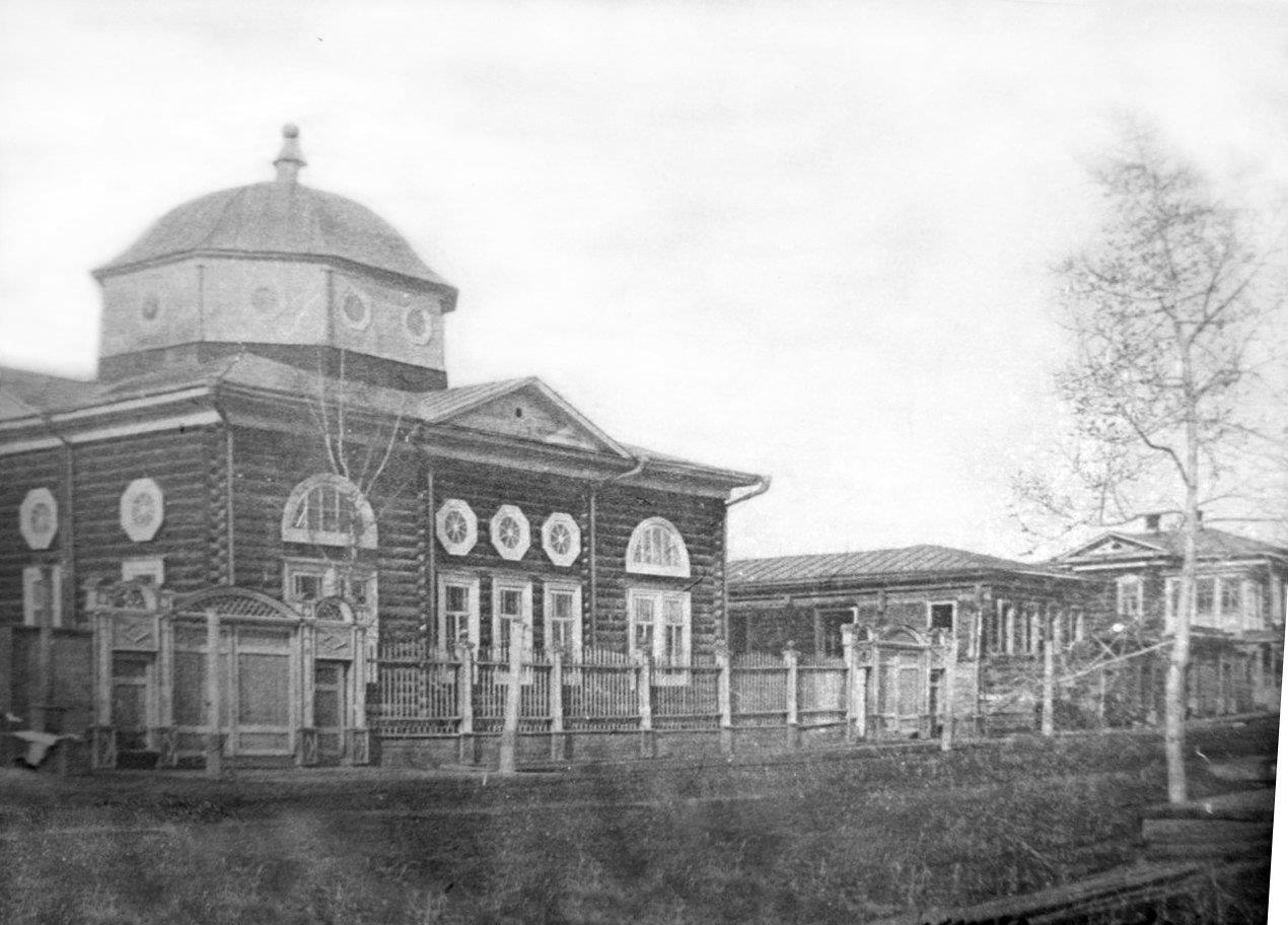 Wooden synagogue in Yeniseysk.