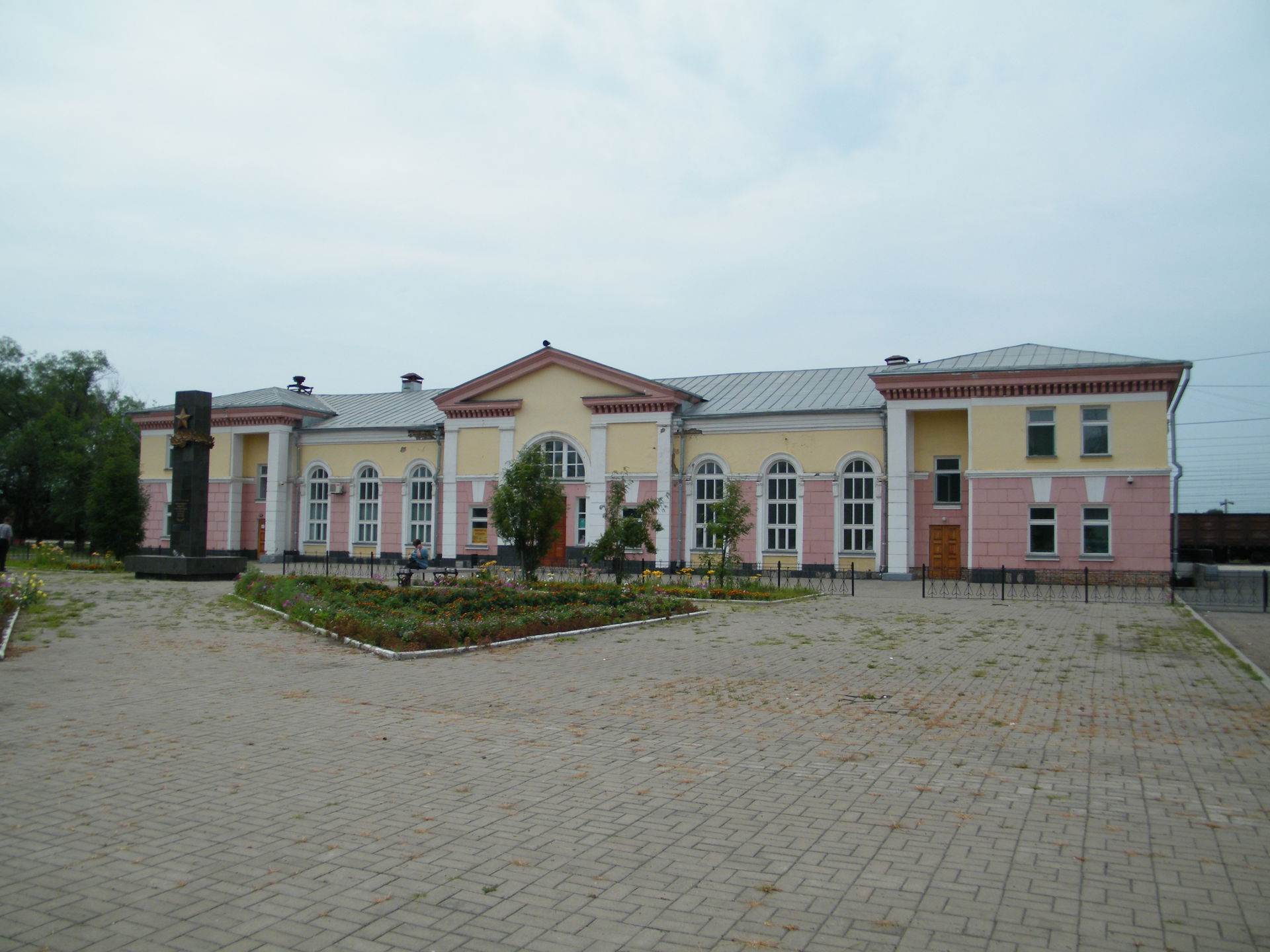 Город Бикин, Хабаровский край. Железнодорожный вокзал.
