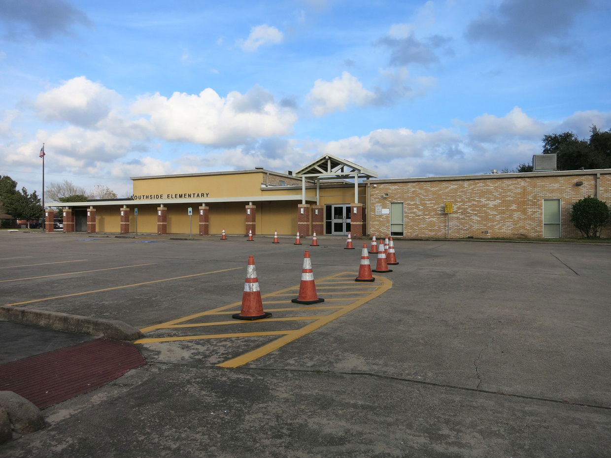 Photo shows Southside Elementary School at 1200 Parklane St, An…