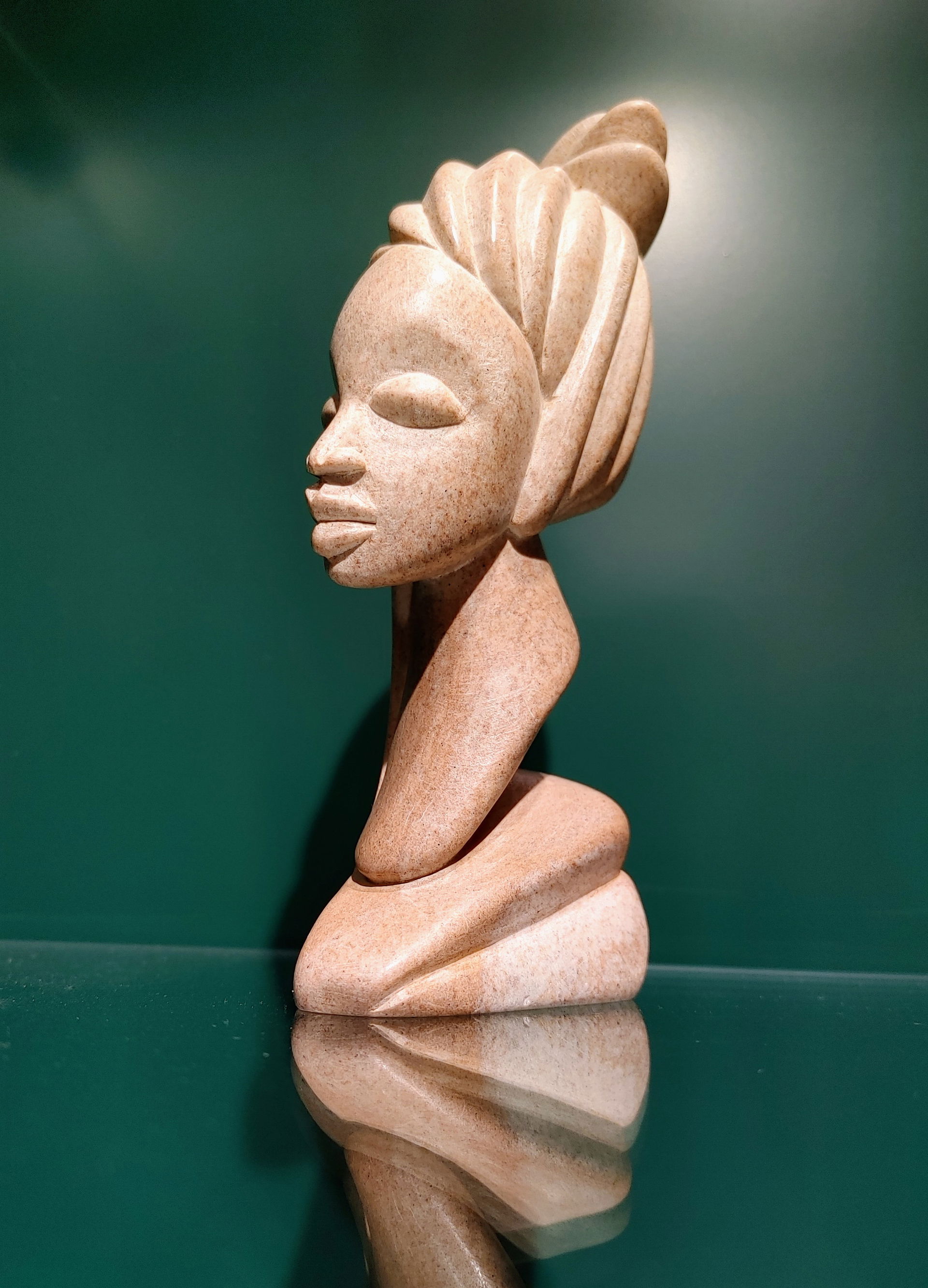Statuette en pierre de Mbigou