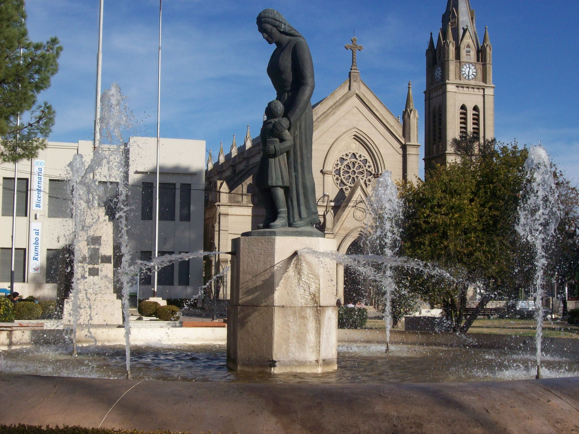 Plaza 1810 en la ciudad de Lobos, Provincia de Buenos Aires, Ar…