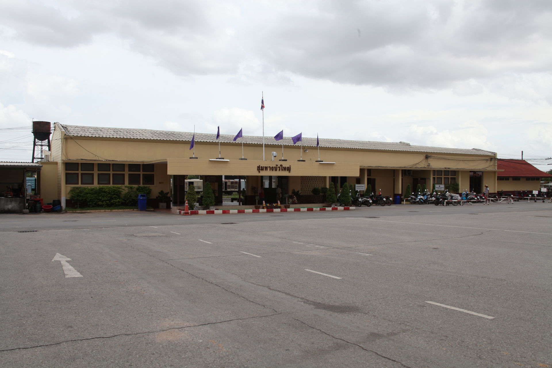 ブワヤイ駅