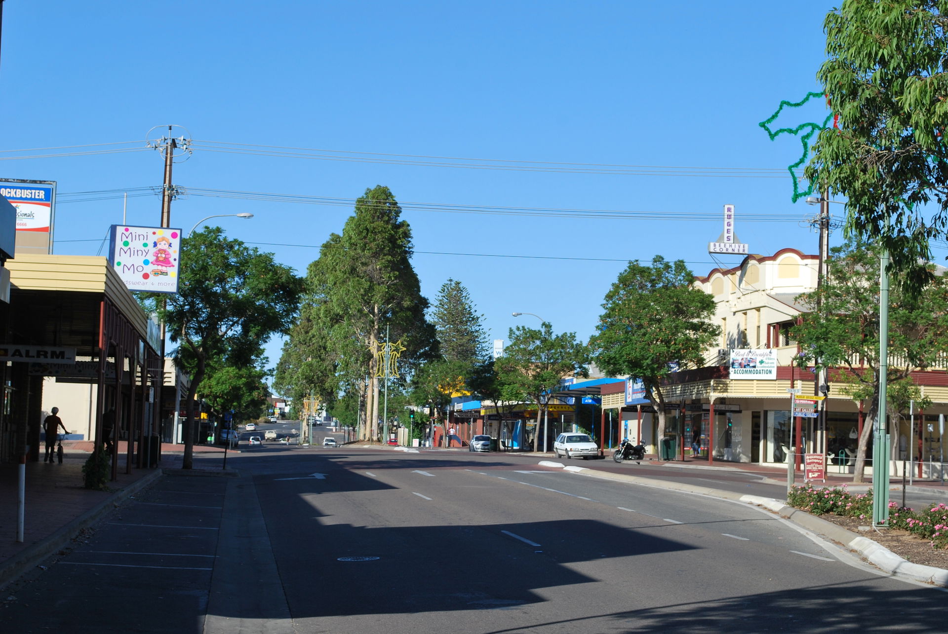 Main street of en:Murray Bridge, South Australia