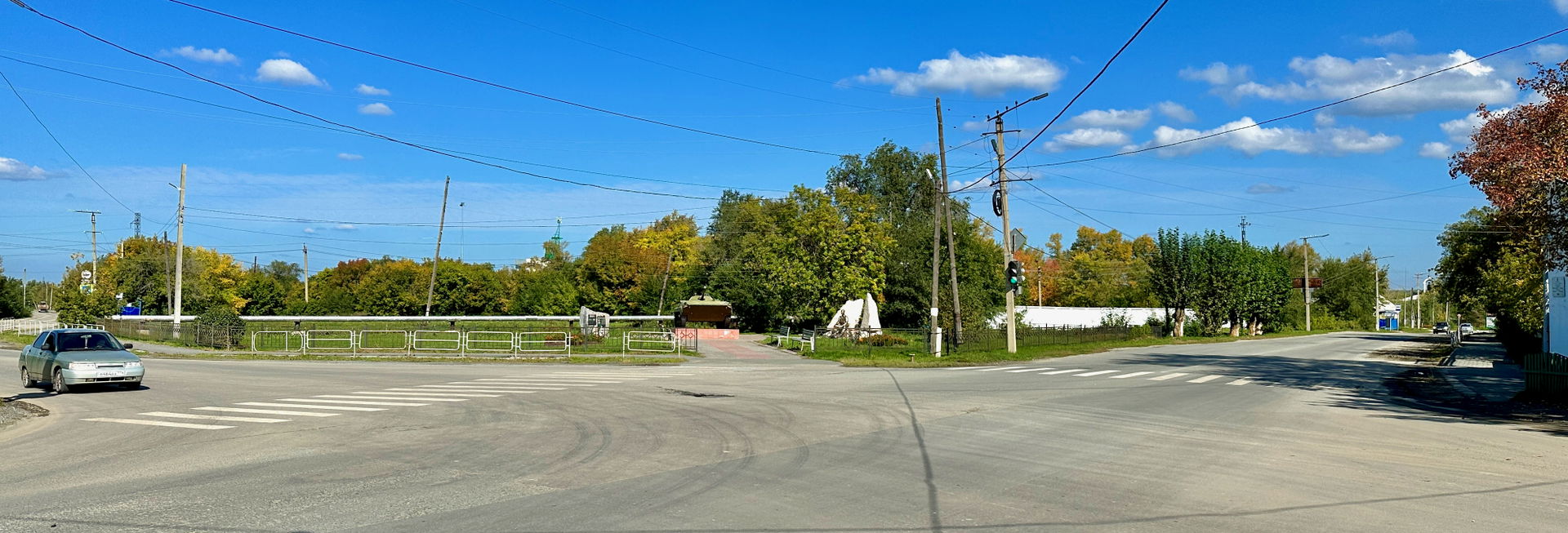 Город Пласт Челябинской области: перекрёсток улиц Менделеева, Р…