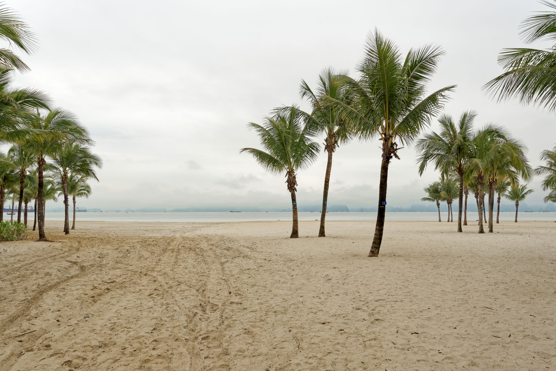 Bai Chay beach, Ha Long, Vietnam