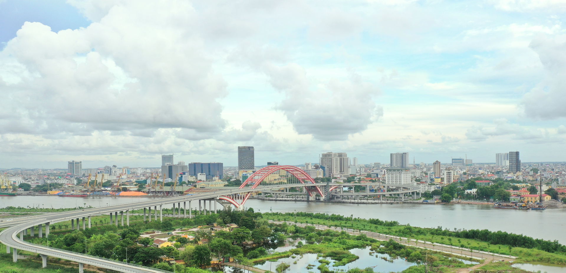 Skyline sông Cấm Hải Phòng