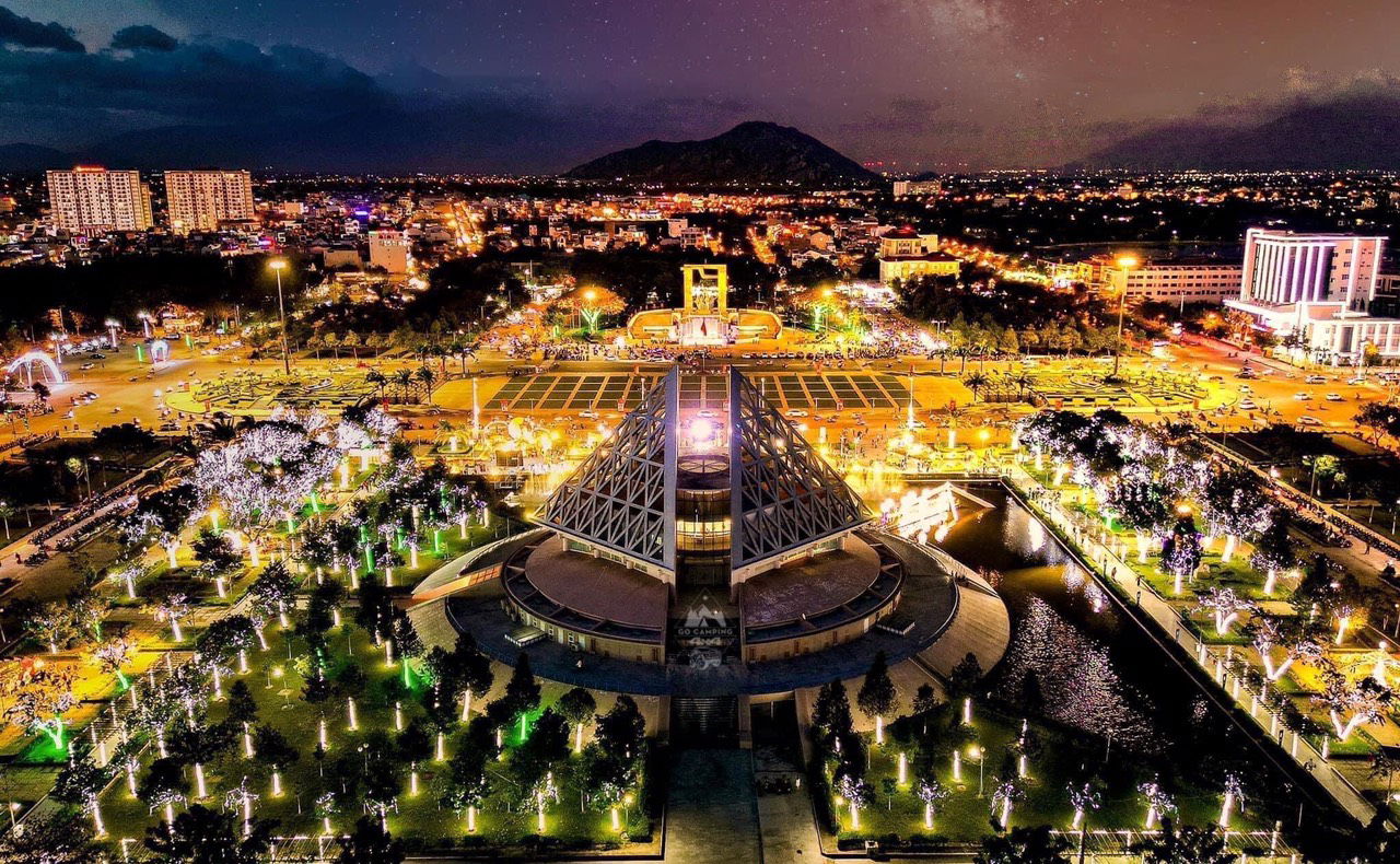 Phan Rang (Panduranga) city at night