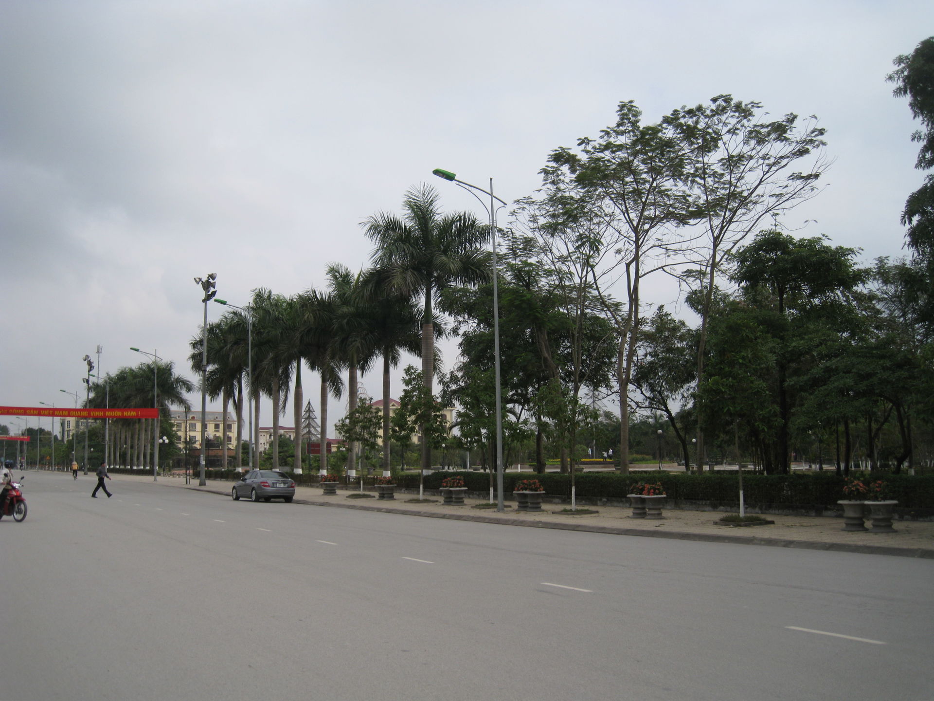 Phu Ly downtown.
