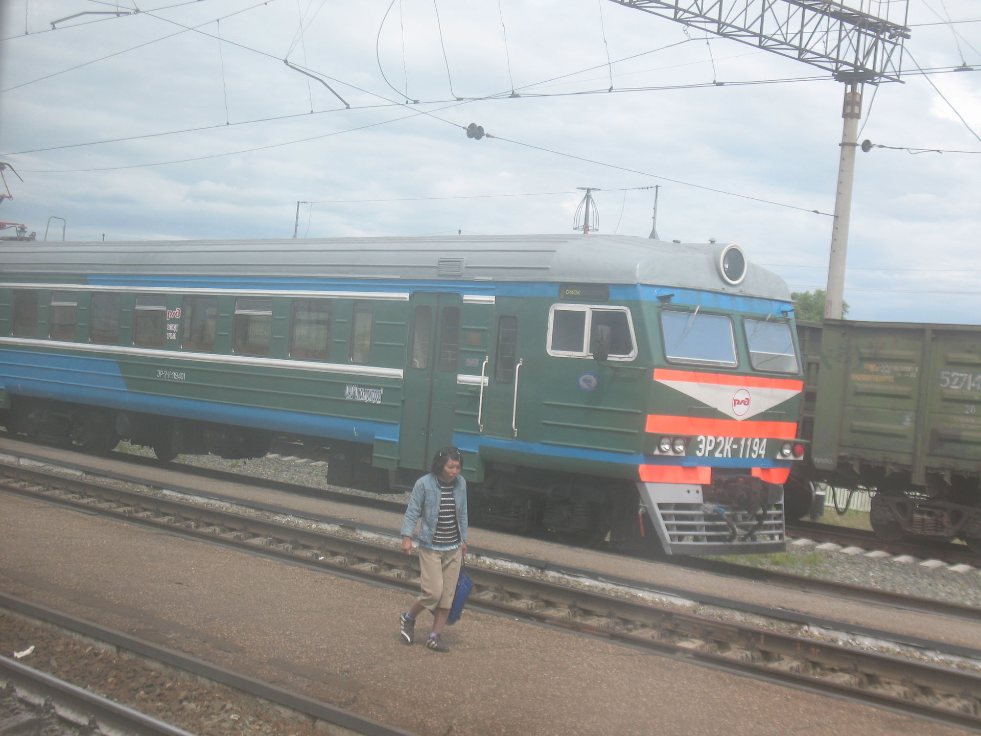 Nazyvayevsk train ER2 electric trainset ЭР2К-1194 on Nazyvaevsk…