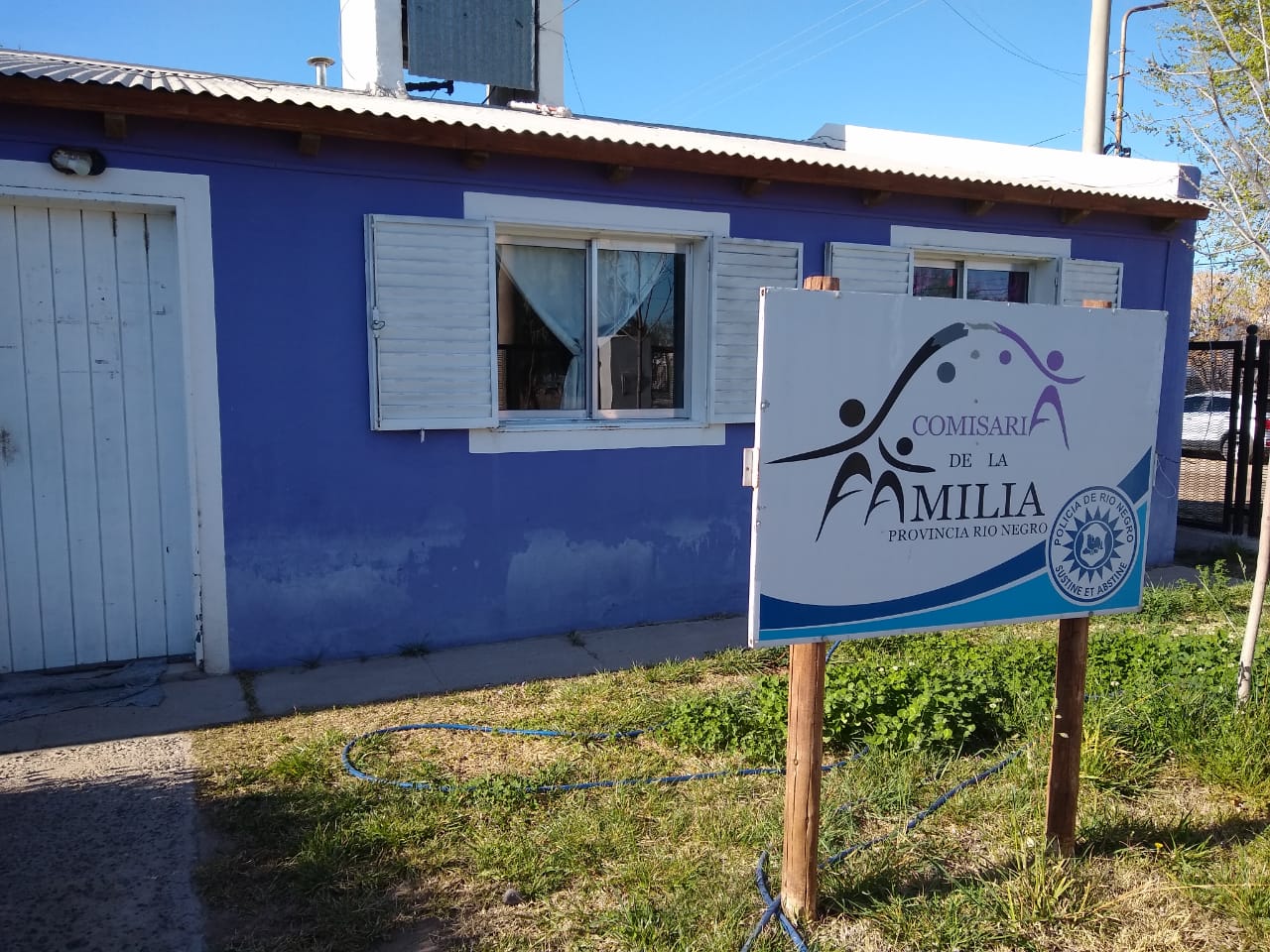 Se encuentra ubicada en la intersección de las calles Islas Mal…