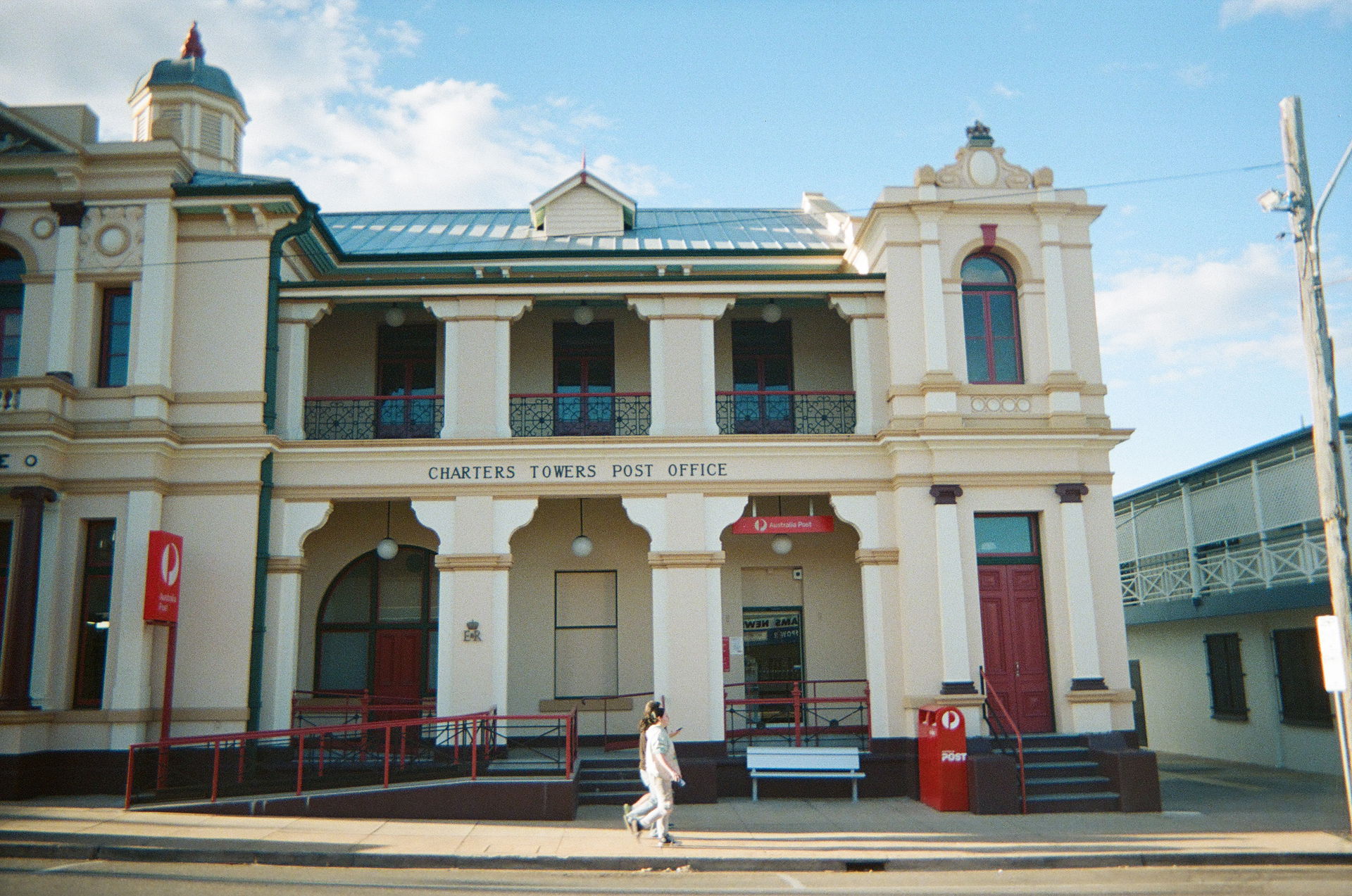 17 Gill St, Charters Towers City QLD 4820