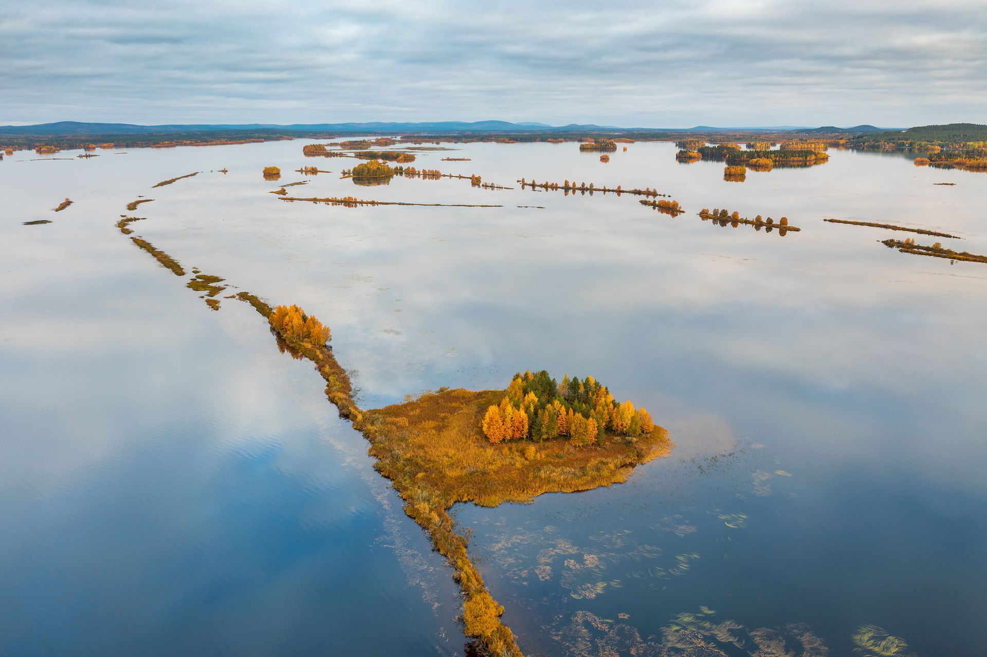 Small islands on the transition zone of Kemijoki river before K…