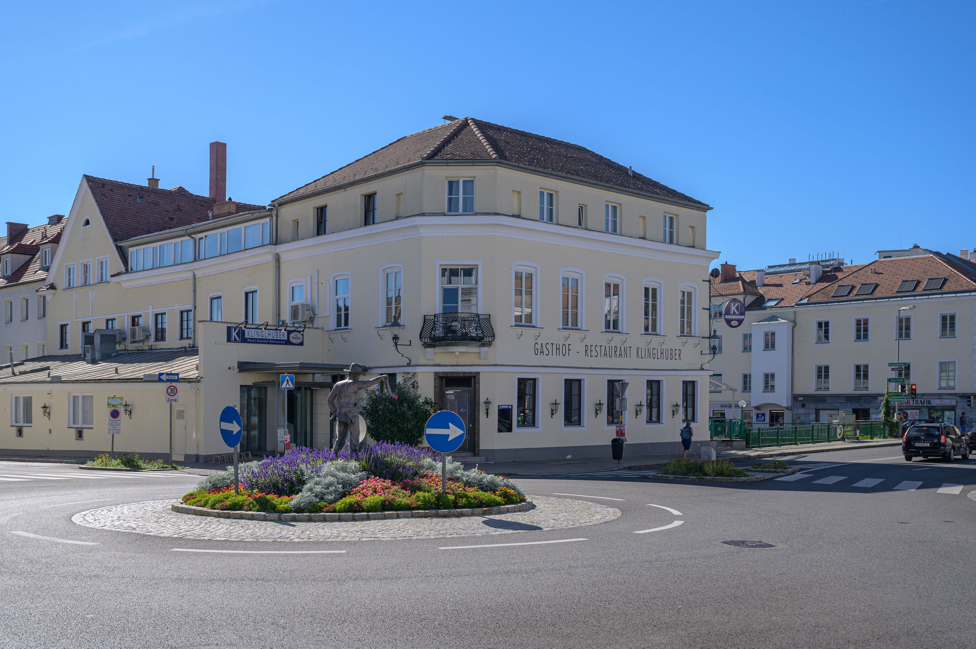 The Gasthof Klinglhuber is an accommodation facility in Krems a…