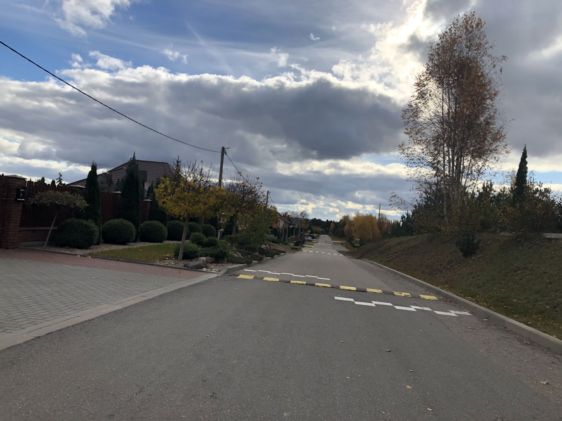 Сучасная забудова на месцы вёскі Баранавічы Гродзенскага раёна.