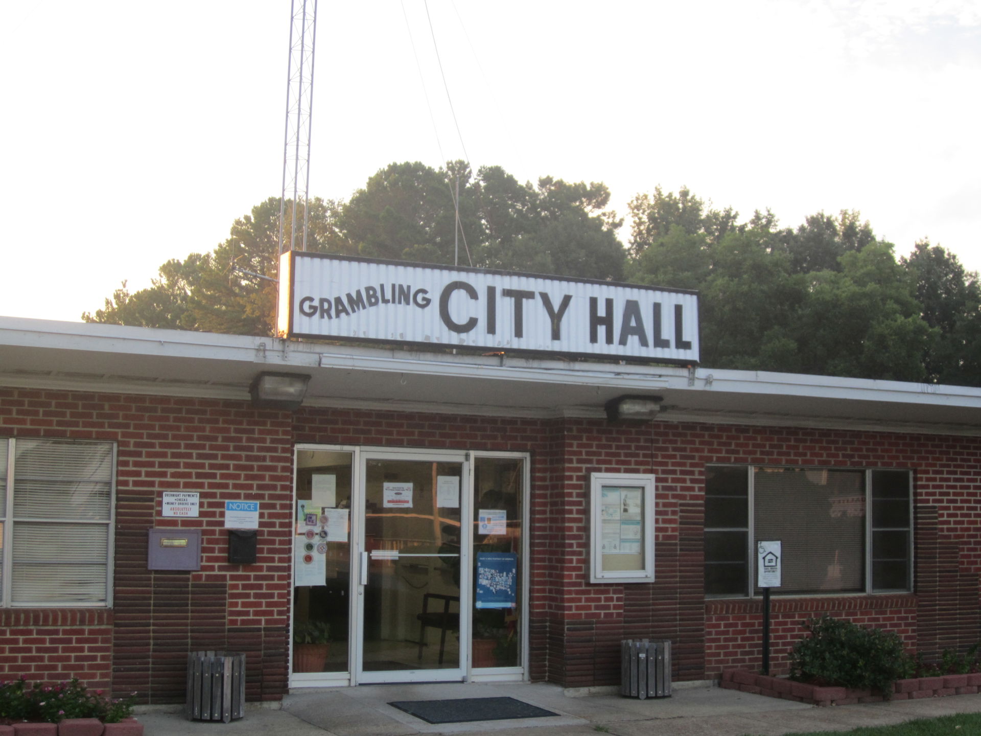 I took photo in Grambling, LA, with Canon camera.