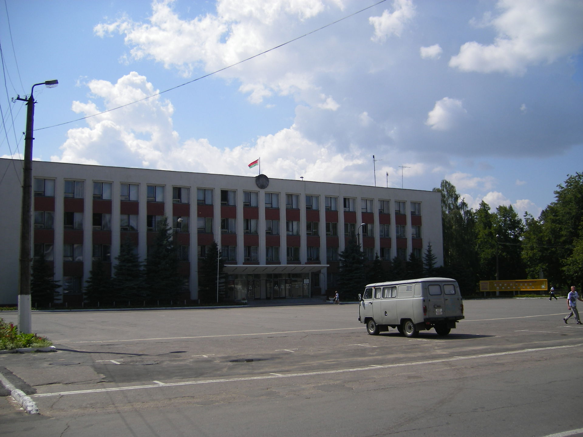 Karma (Homel Oblast), Raion Administration Building