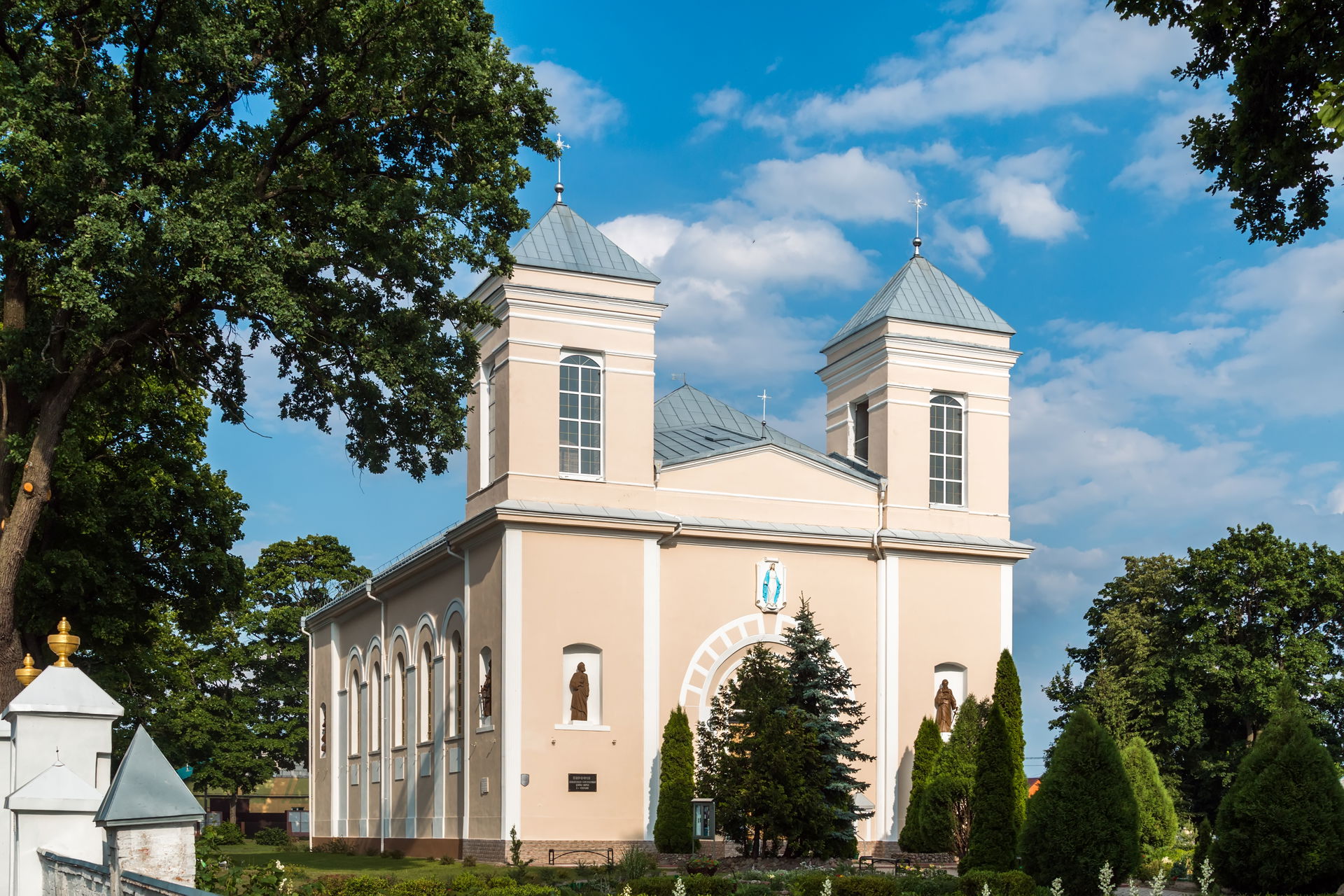 Church of the Assumption (1841—1845), Kobryn, Belarus‎.