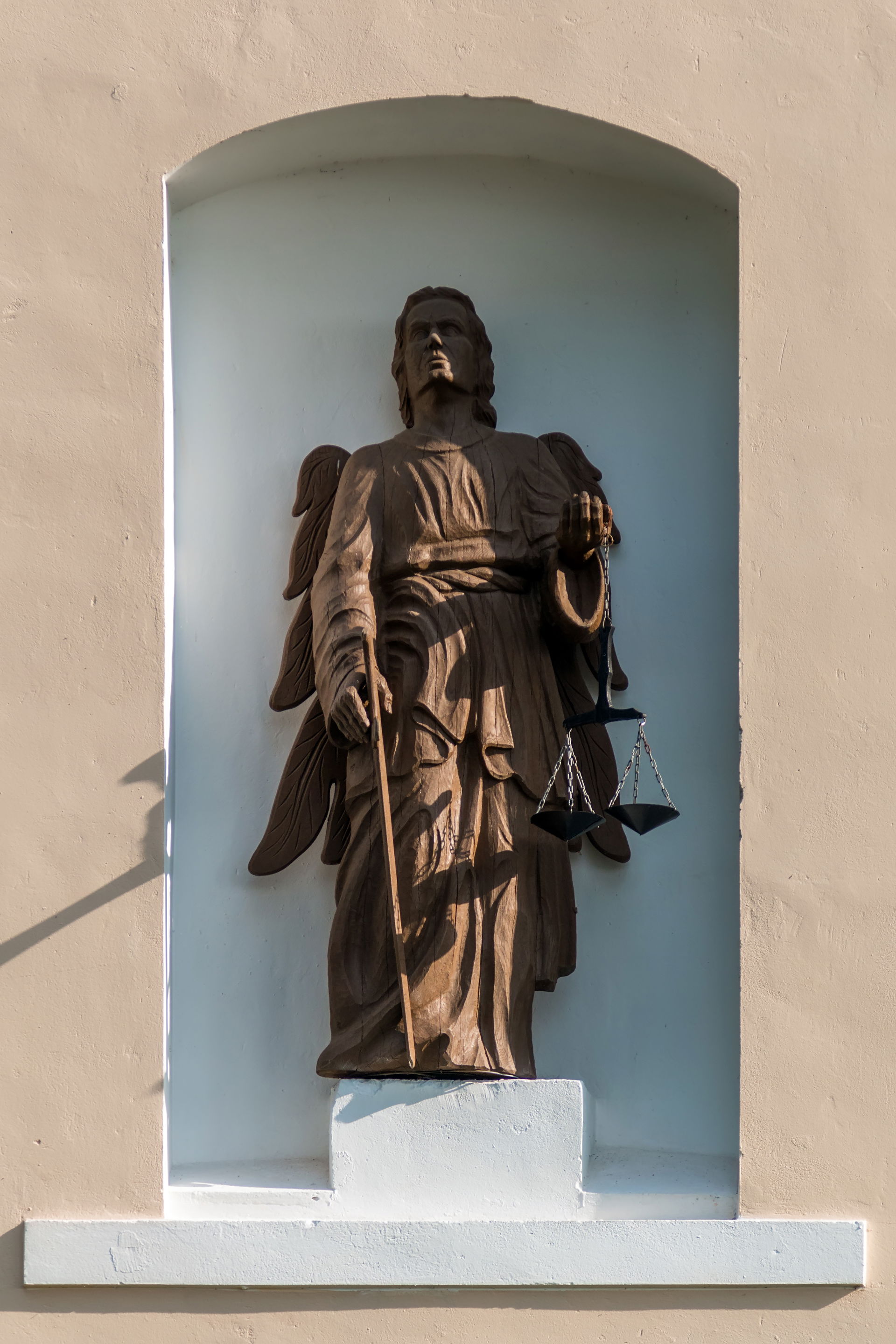Statue. Church of the Assumption (1841—1845), Kobryn, Belarus‎.