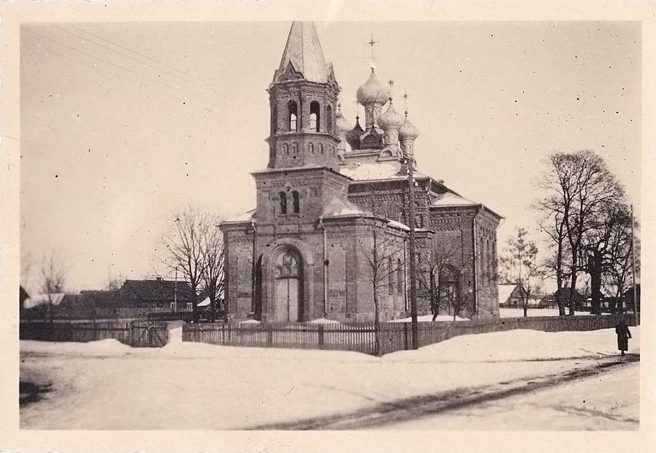 Лунінец (Łuniniec), вуліца Царкоўная (vulica Carkoŭnaja), Узьві…