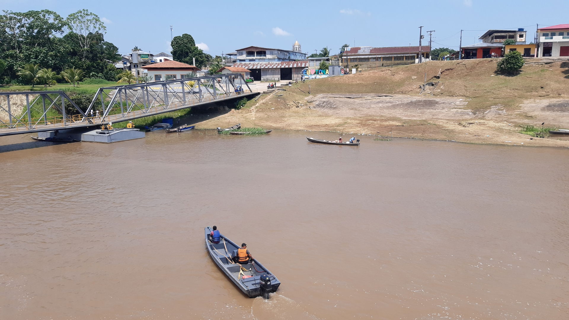 Tonantins is a municipality in the state of Amazonas in north-w…
