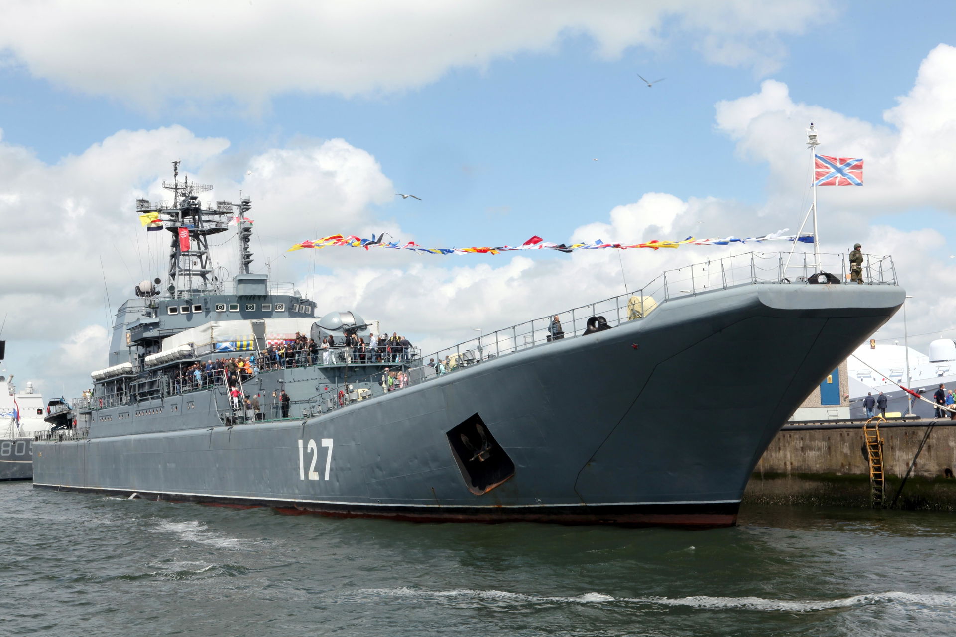 RFS Minsk 127

Ropucha Class LPD (project 775/775M)