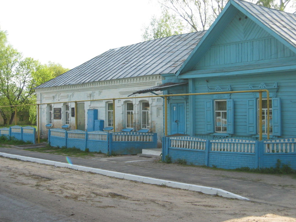 Кирпичный дом 1900-х годов постройки в селе ru:Светиловичи