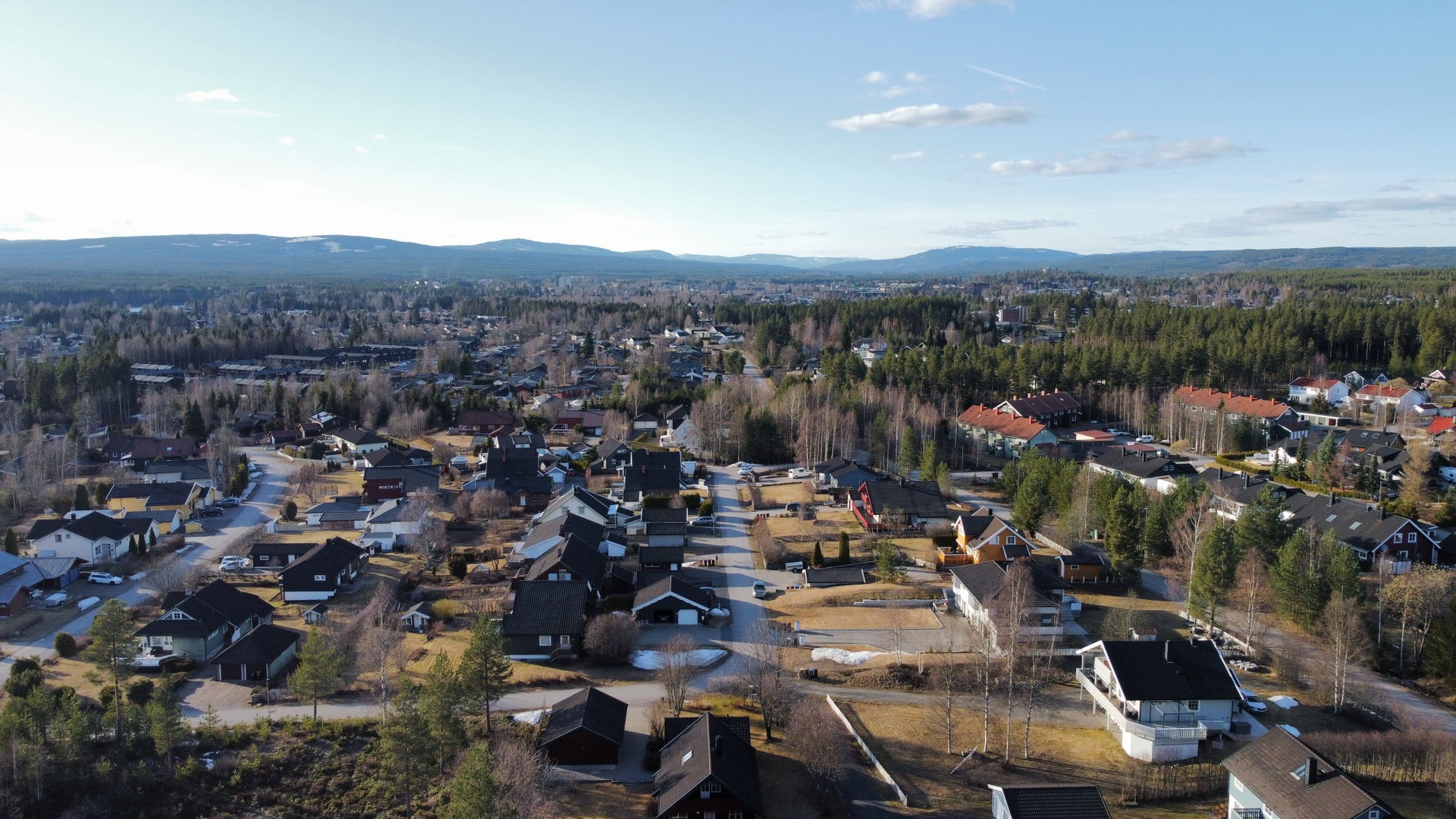 Dronefoto av Hanstad i Elverum, Innlandet (15.04.2024), Østerda…