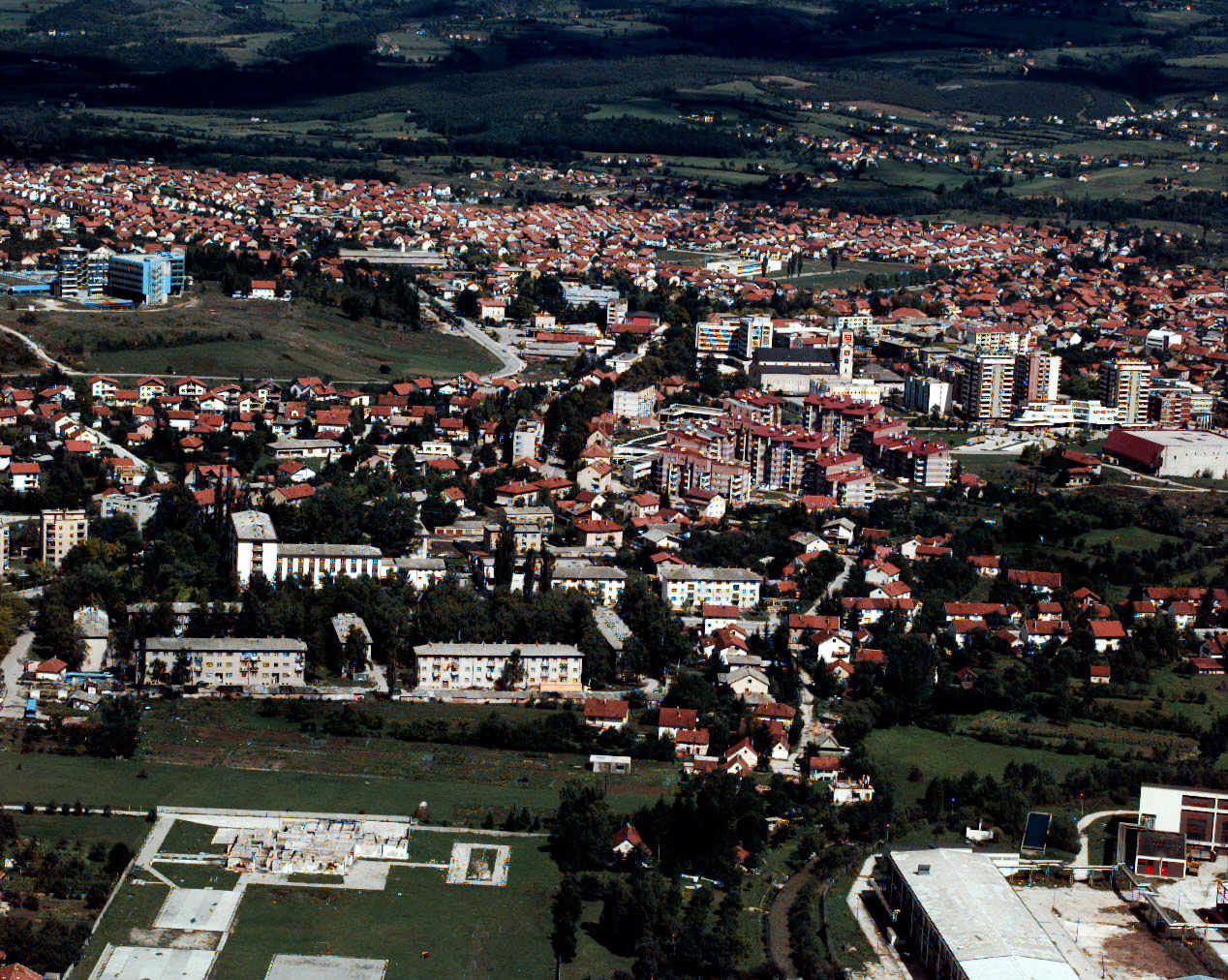 960914-F-6701P-002  Sept. 14 Bugojno, Bosnia- Herzegovina. Quit…