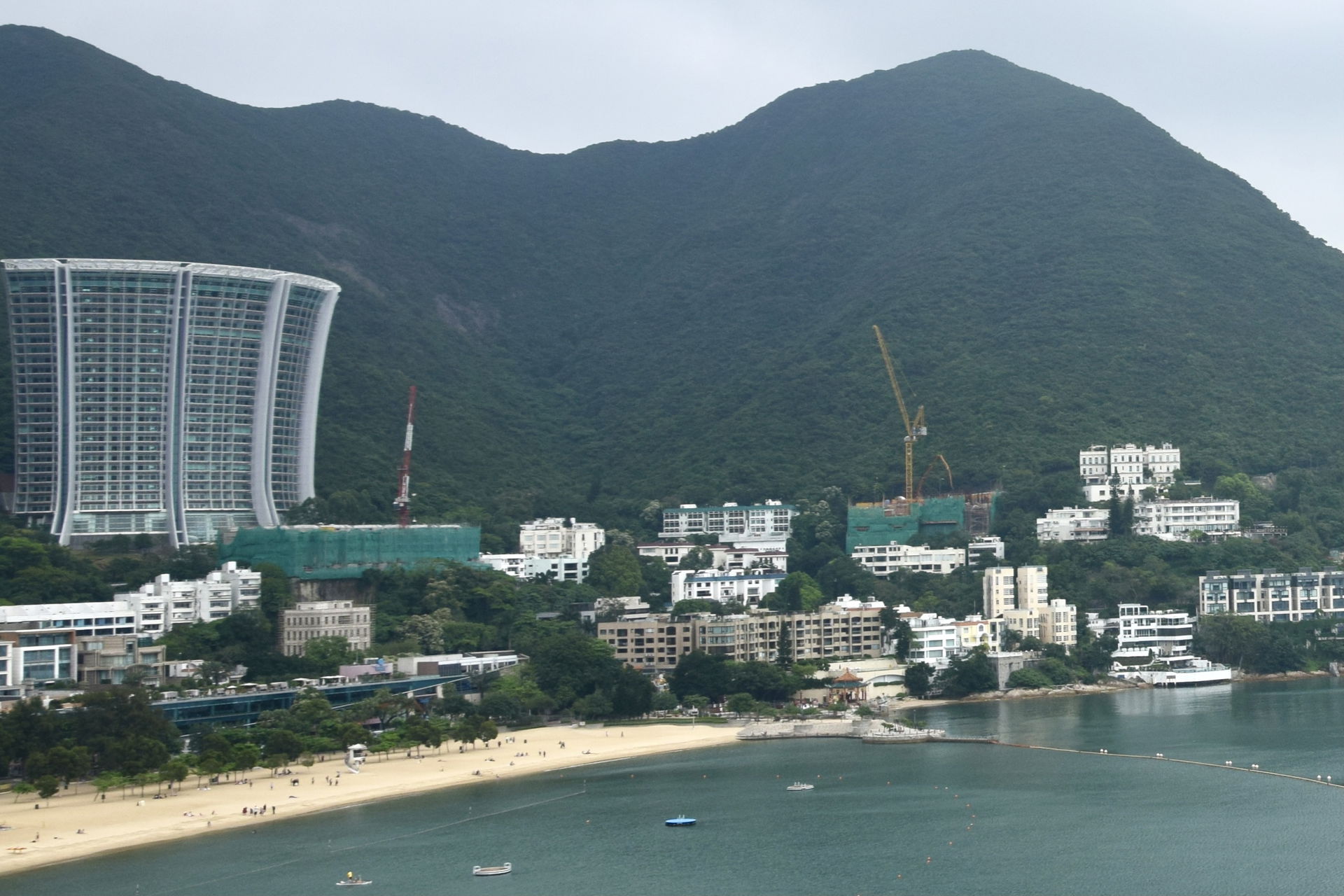 Southside of Hong Kong Island, Repulse Bay is an upscale reside…