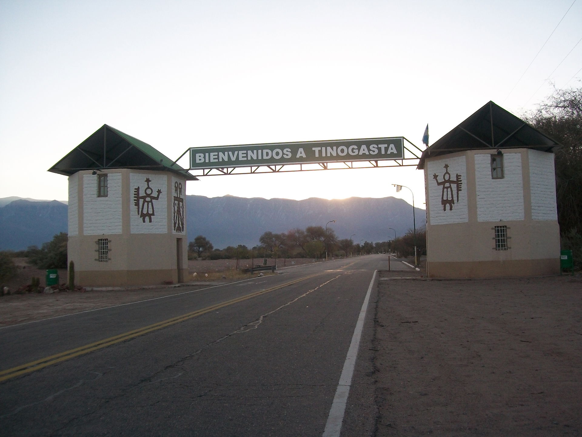 Portal de acceso a Tinogasta