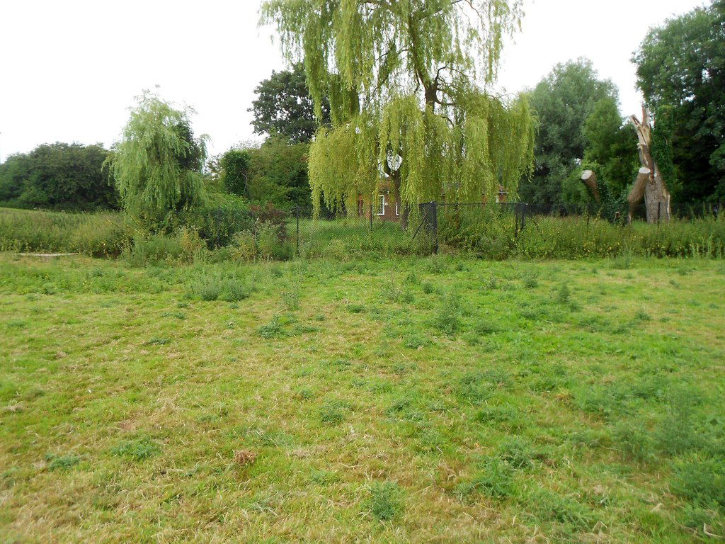 Hughenden Stream: Issues south of the village of Hughenden Vall…