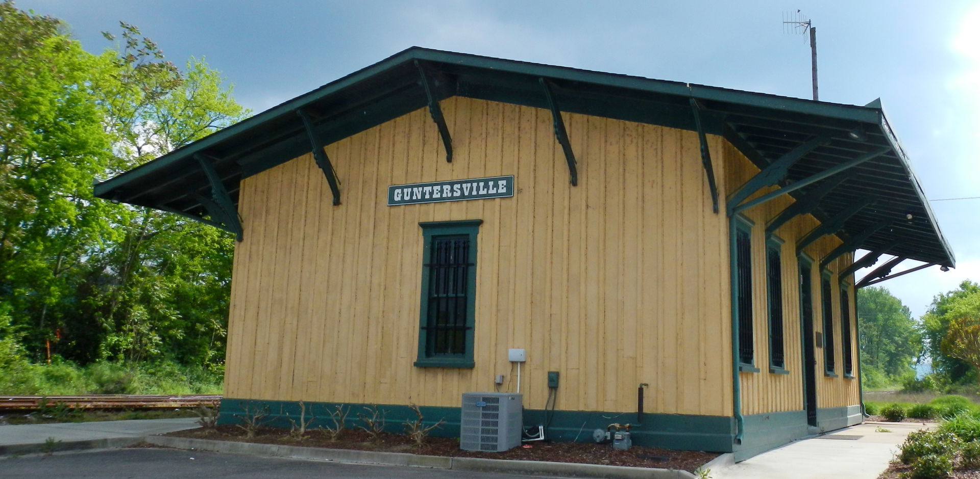 This is a photo of the Guntersville Railroad Depot Museum, a ne…