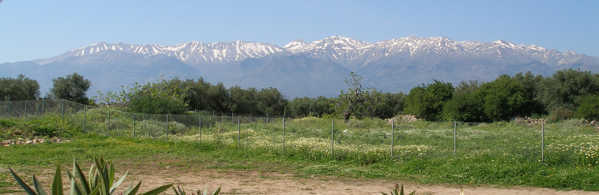 Lefka Ori (Greek: Λευκά Όρη, meaning "White Mountains"). Photo …