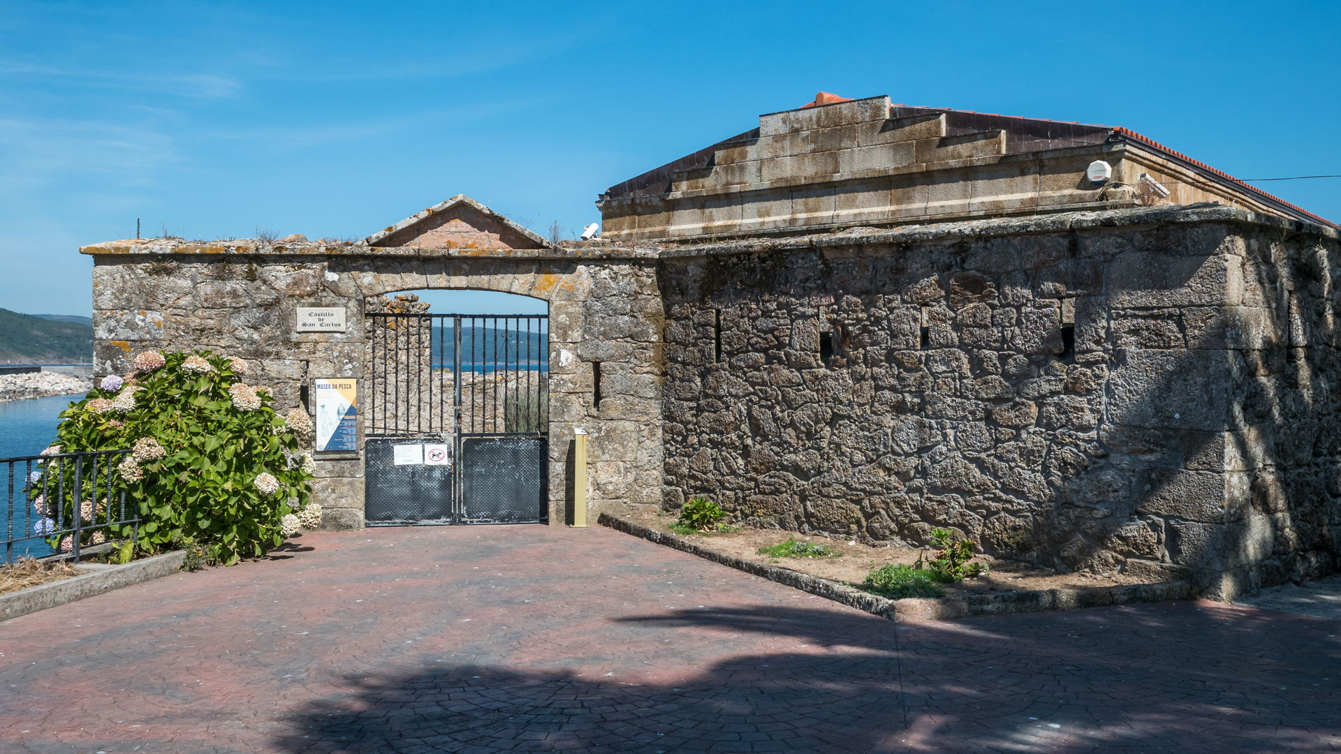 Entrance of the Castle of San Carlos at Fisterra. La Coruña, Ga…