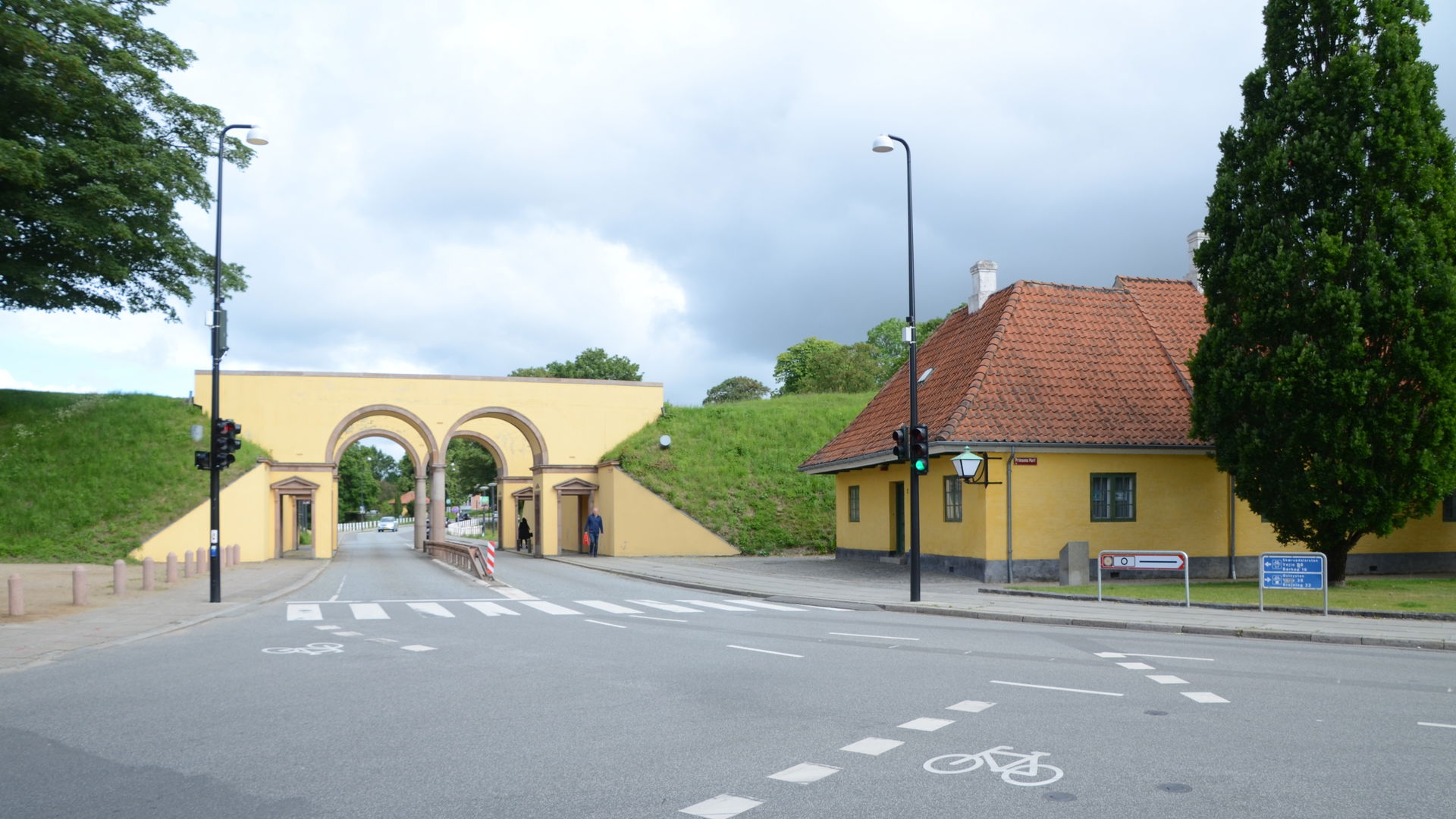 Danmarks Port og den gamle hovedvagtbygning i Fredericia