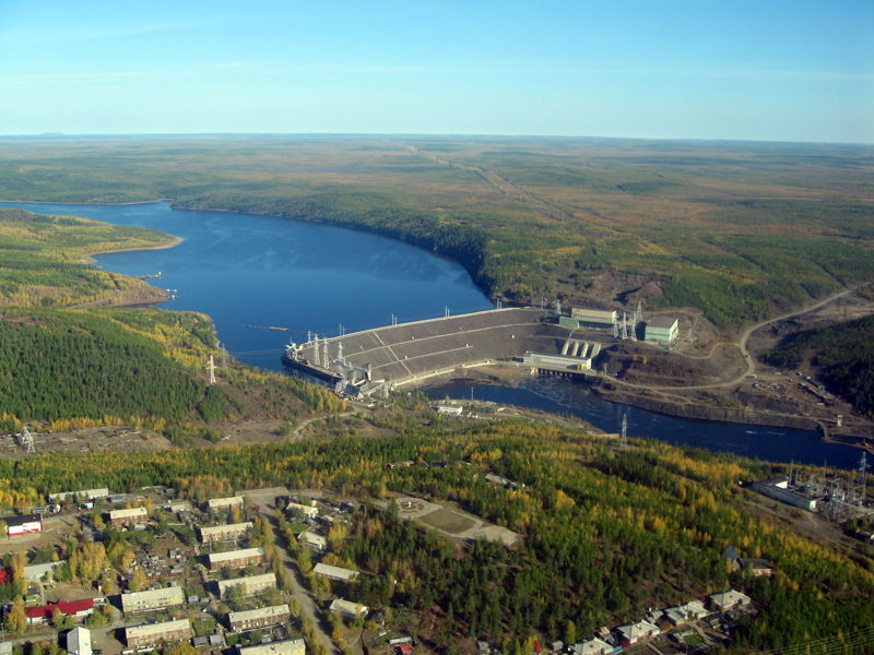Vilyuy River Dam and Chernyshevsky settlement, Sakha (Yakutia) …