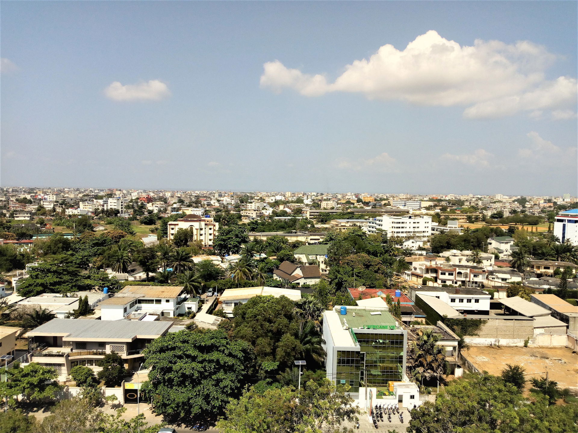 Vue panoramique quartier cadjéhoun-Cotonou  au Bénin