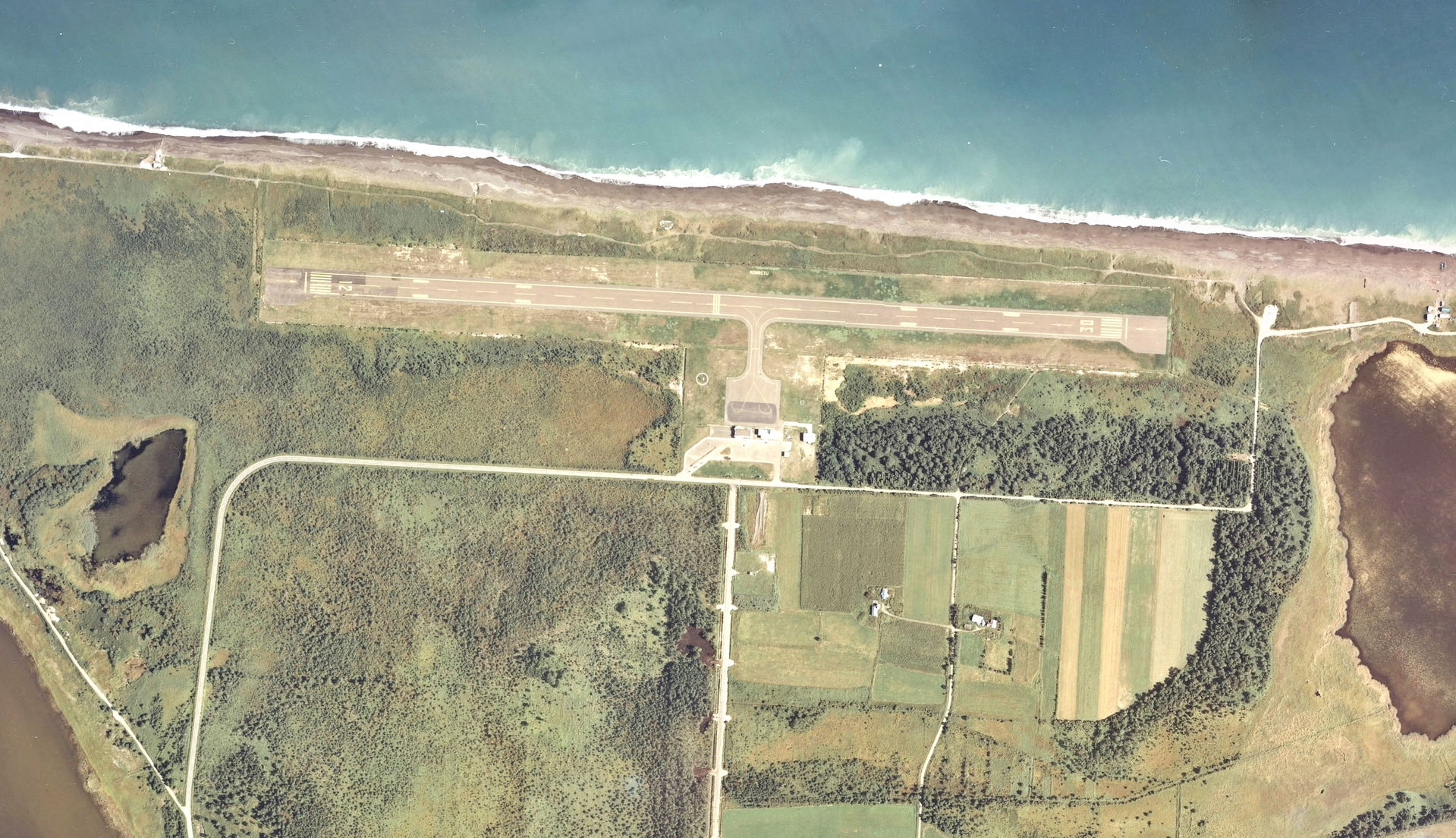 Monbetsu Airport Aerial photograph.1977