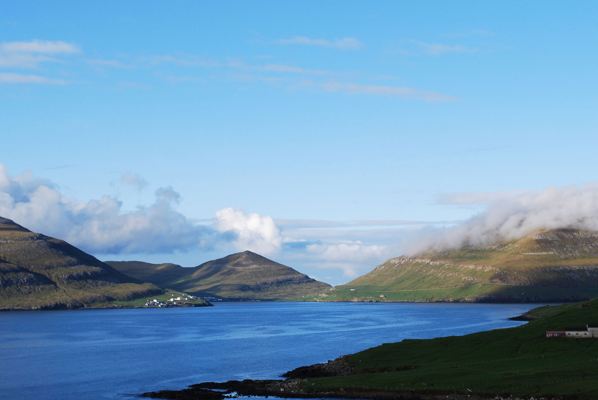 Kirvi is a mountain in Suðuroy, west of the village Lopra.