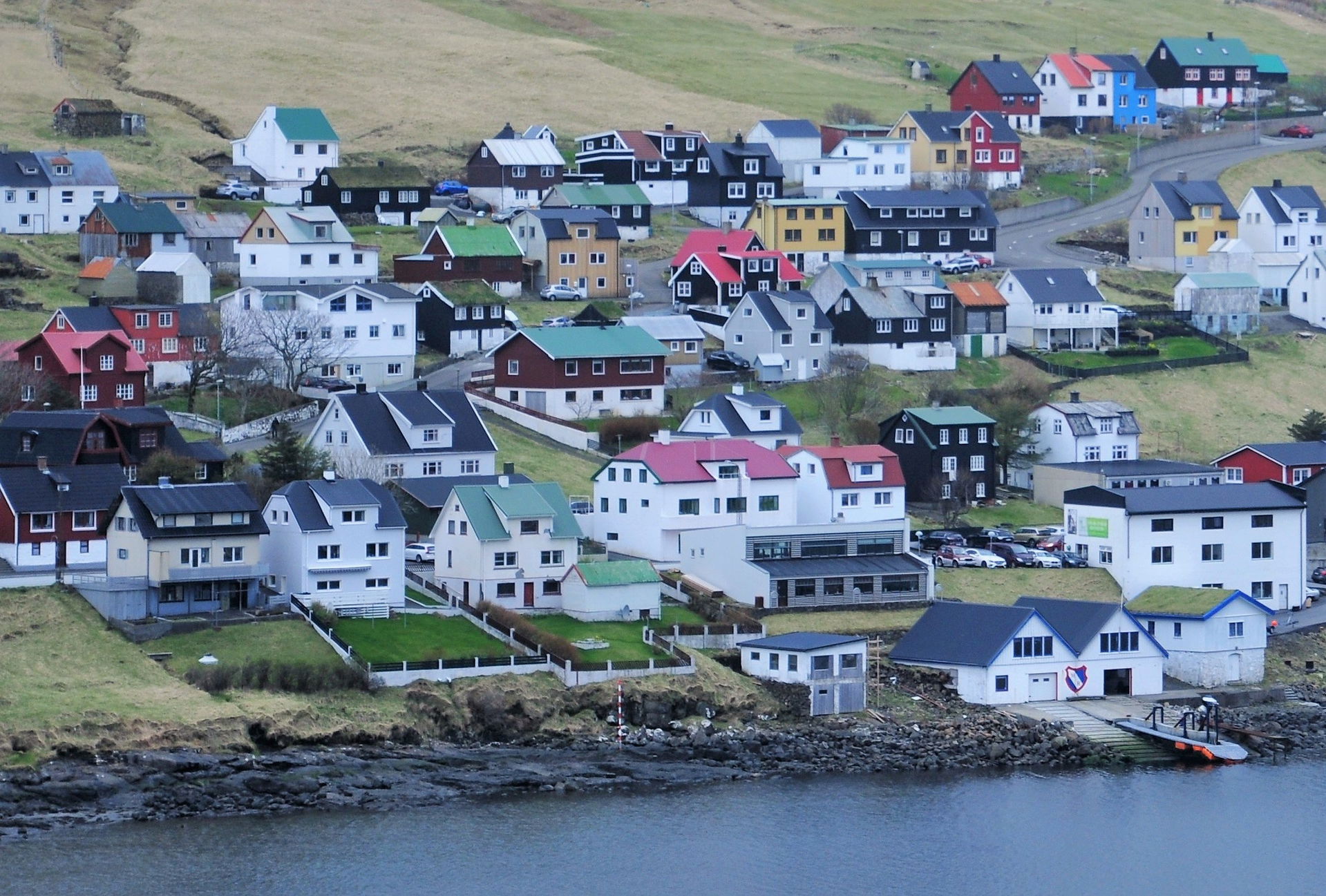 Miðvágur (on Vágar island, Faroe Islands), seen from Hornavegur…