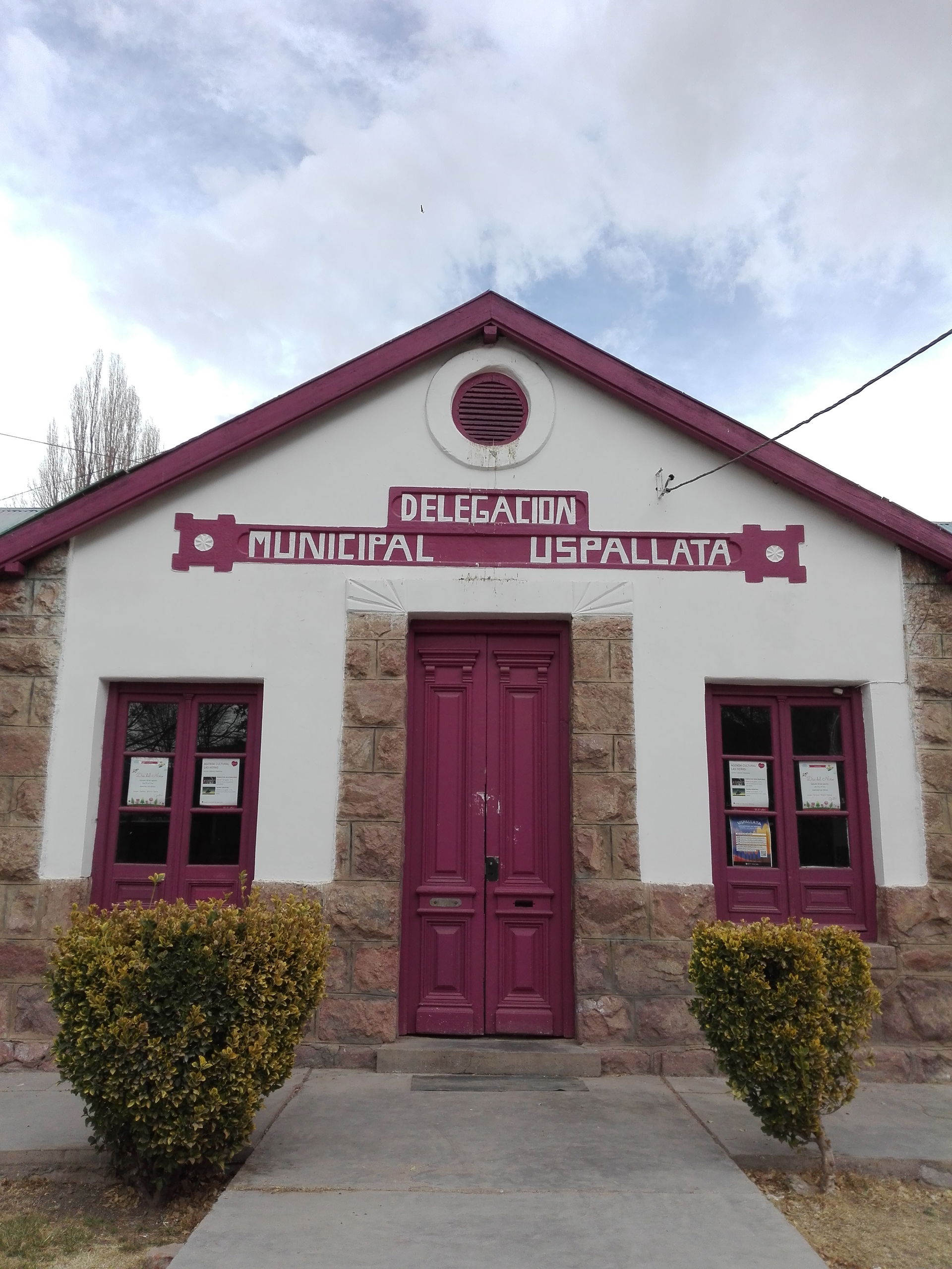 Edificio estilo historicista, protegido por decreto provincial …