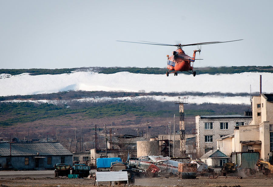 Mi-8 RA-24704, PANH company, landing at UHMW (Severo-Evensk air…