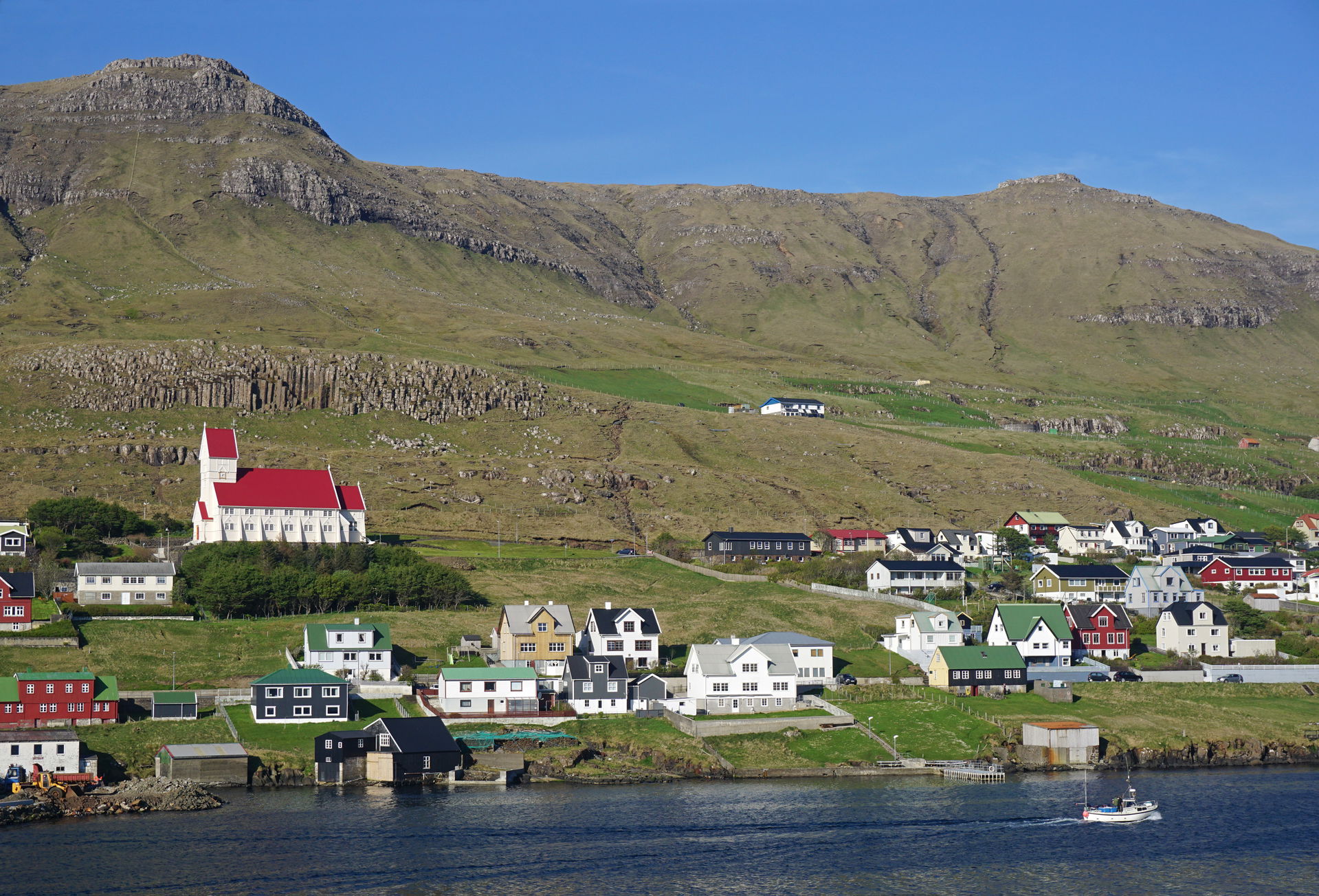 Tvøroyri seen from M/F Smyril.