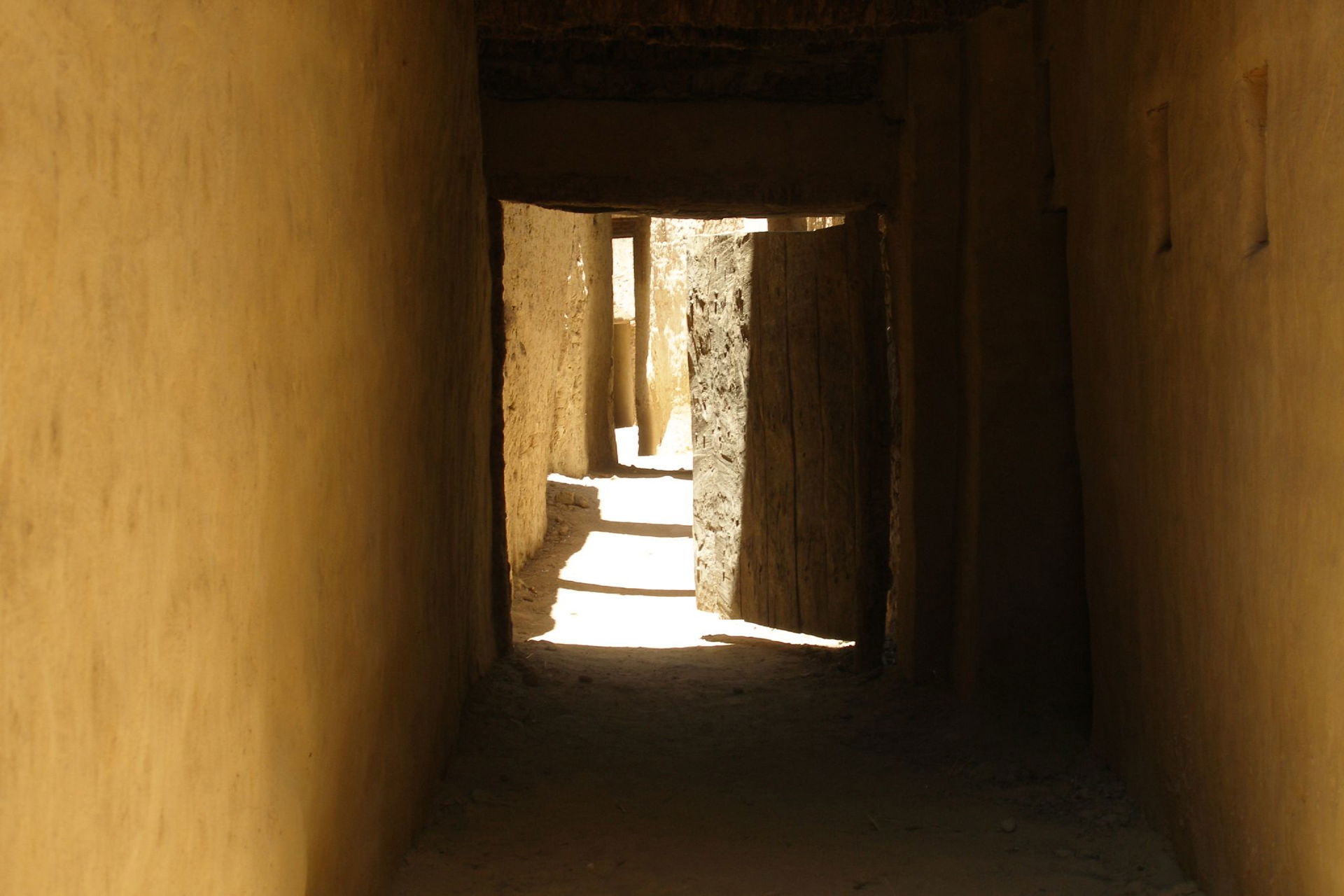Al-Qasr streets (2007-05-208)