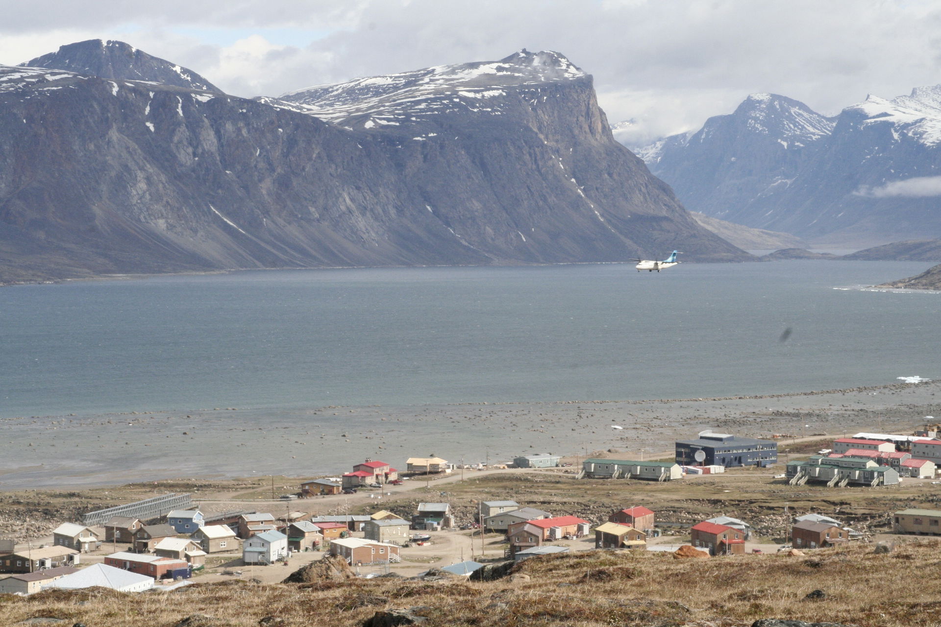 Plane buzzes Pangnirtung.