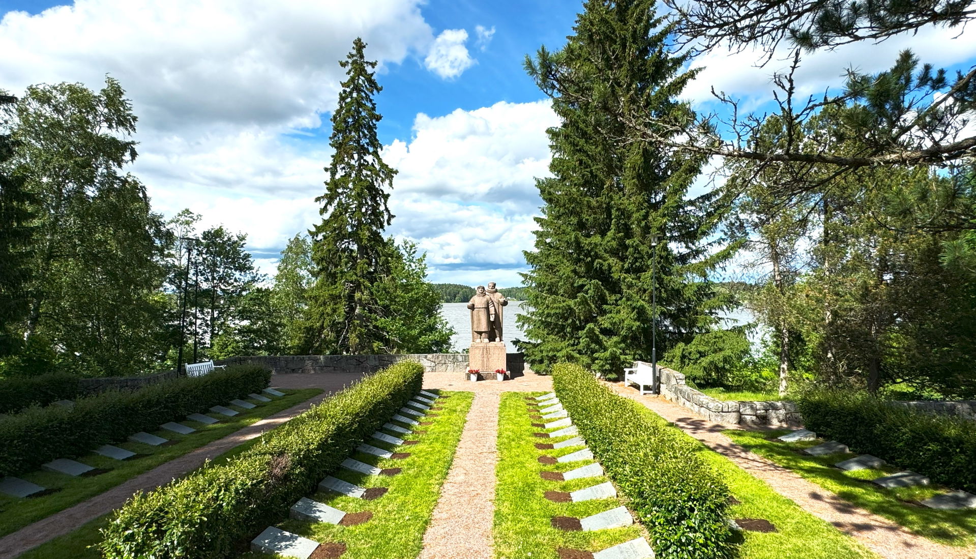 Tuusula Church war graves by the Lake of Tuusula, in Tuusula mu…