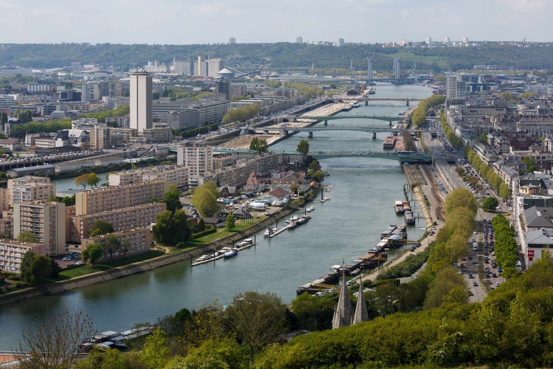 Rouen, France: Cityscape of Rouen, taken from "La Corniche" sho…