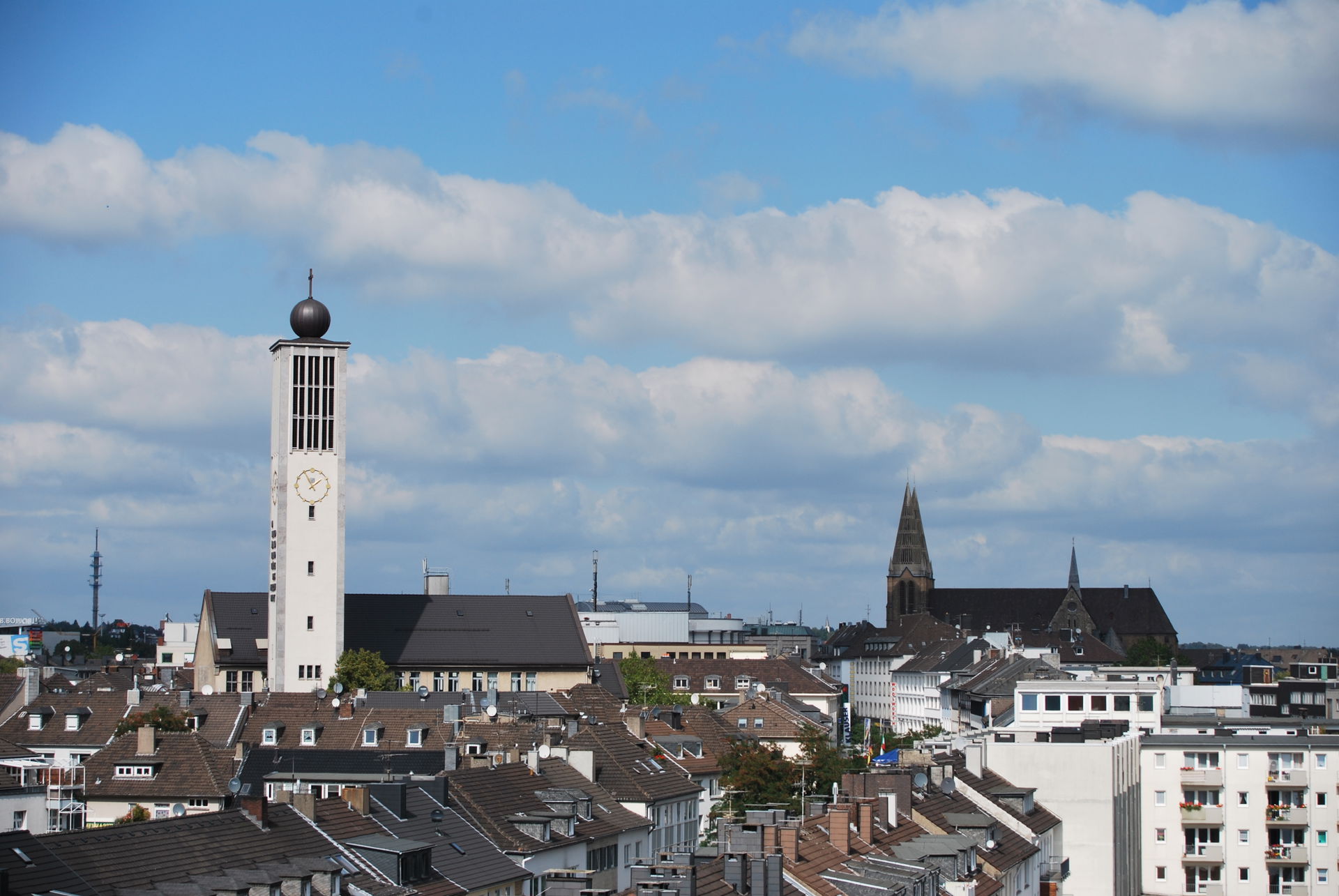 Centre of Solingen. View on the ref. Citychurch (left) and St. …