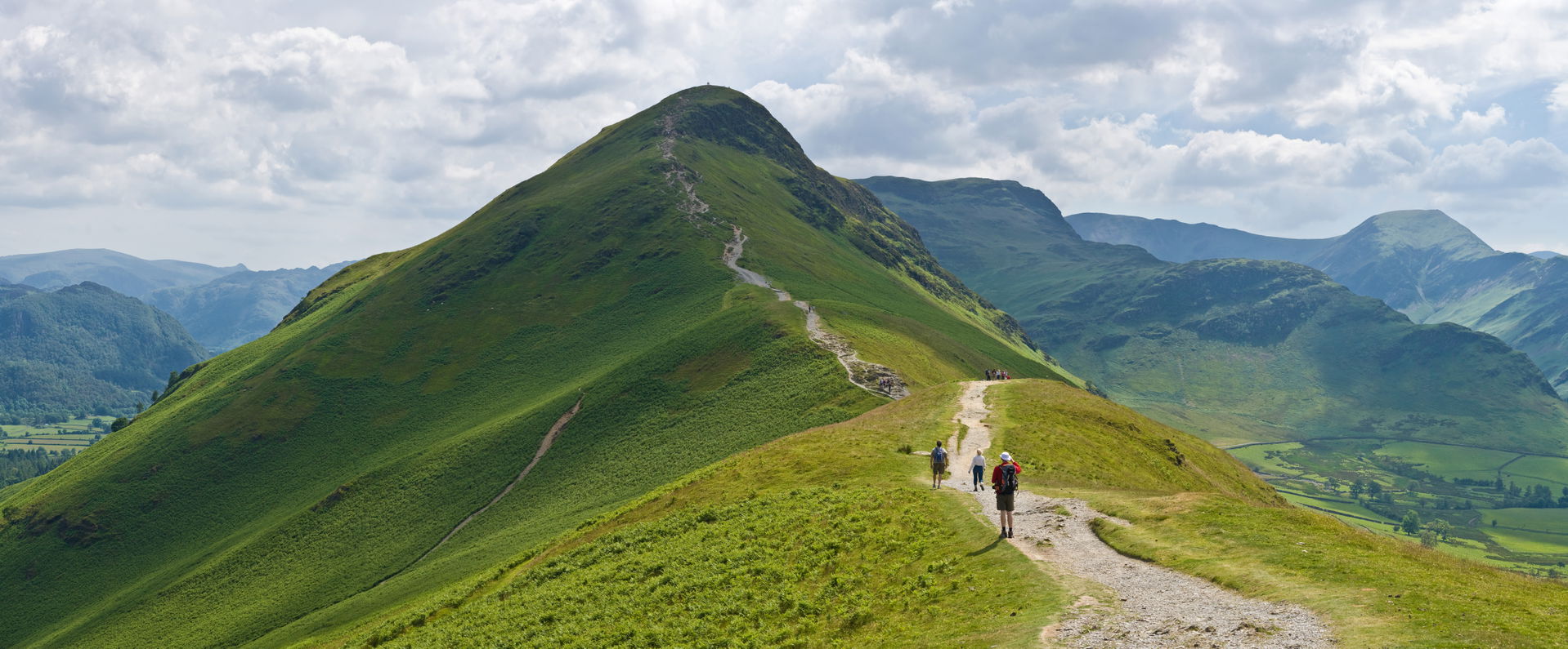 A view of the northern ascent of Catbells (facing south) in the…